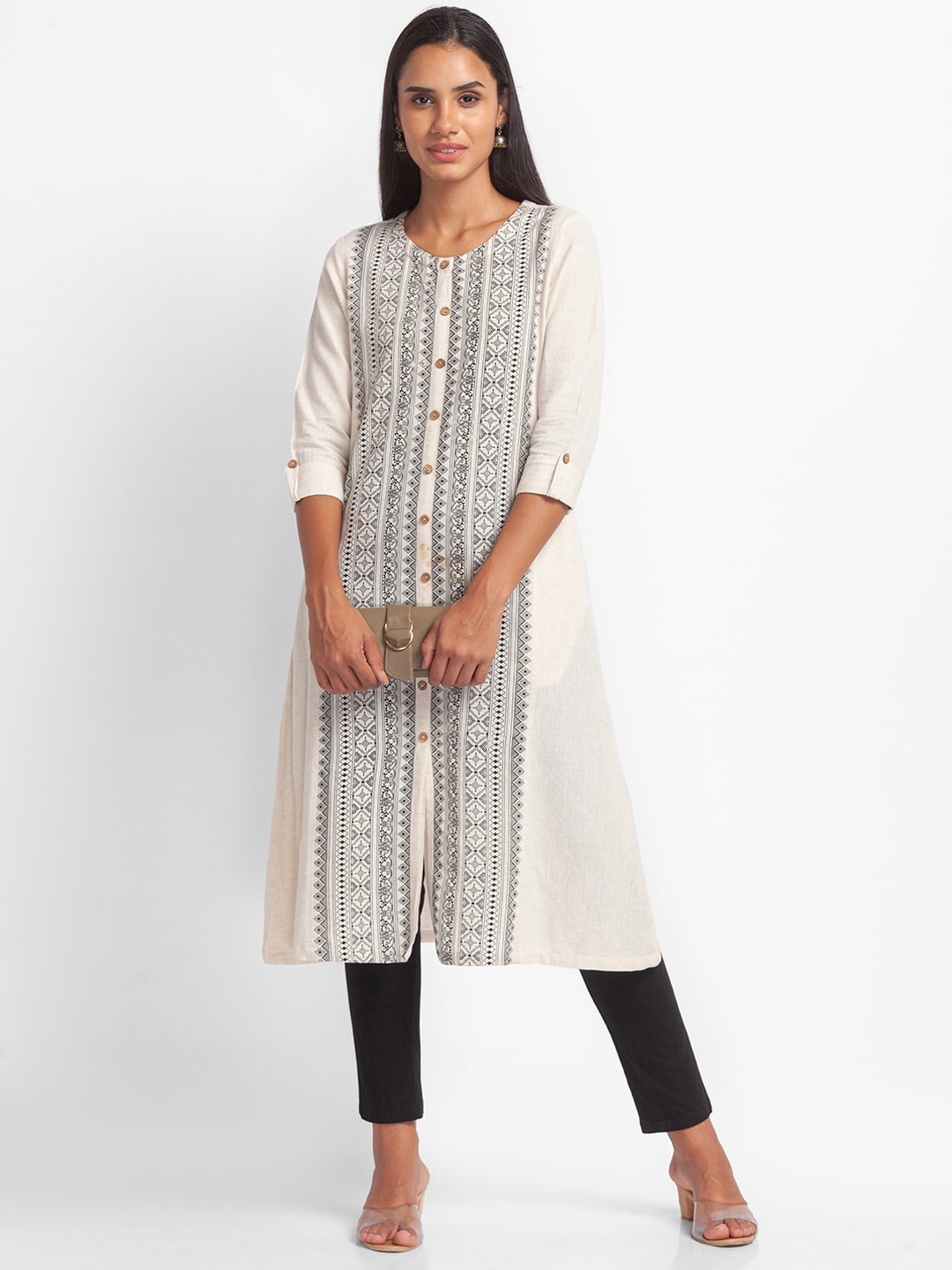 

Globus Women Off White & Black Geometric Printed Kurta