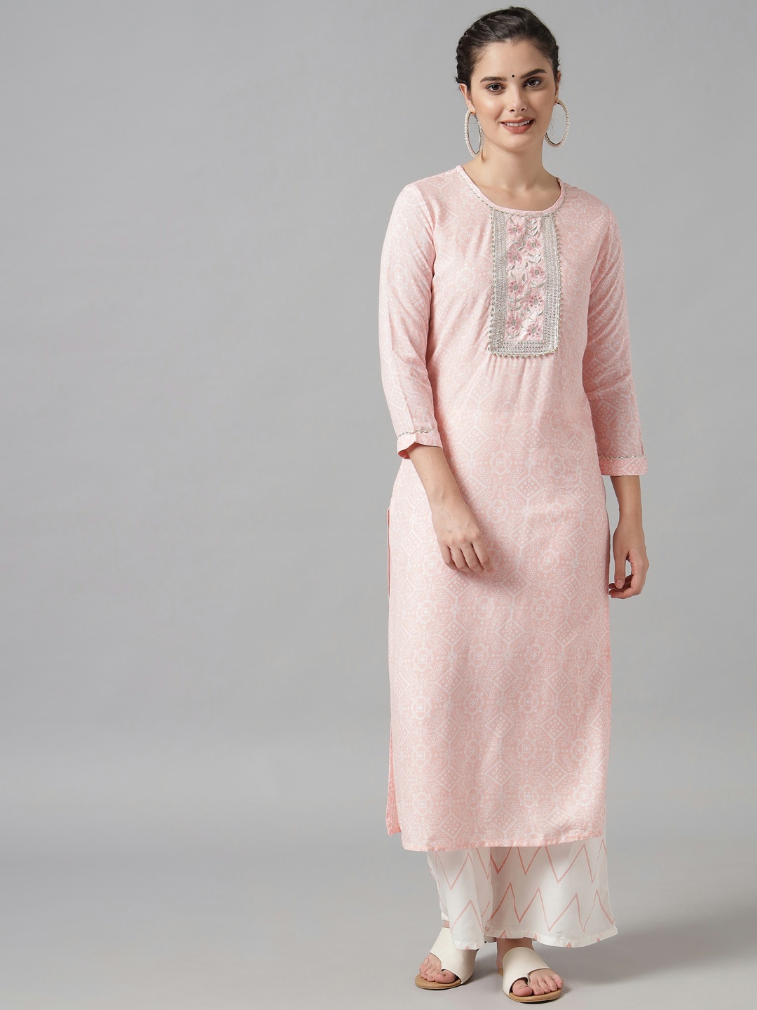 

Meeranshi Women Pink Bandhani Printed Thread Work Pure Cotton Kurta with Palazzos