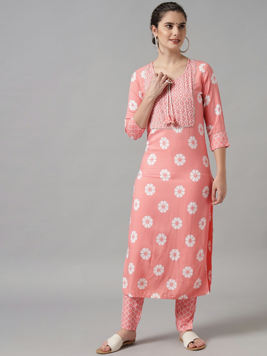 

Meeranshi Women Pink Floral Printed Gotta Patti Pure Cotton Kurta with Trousers