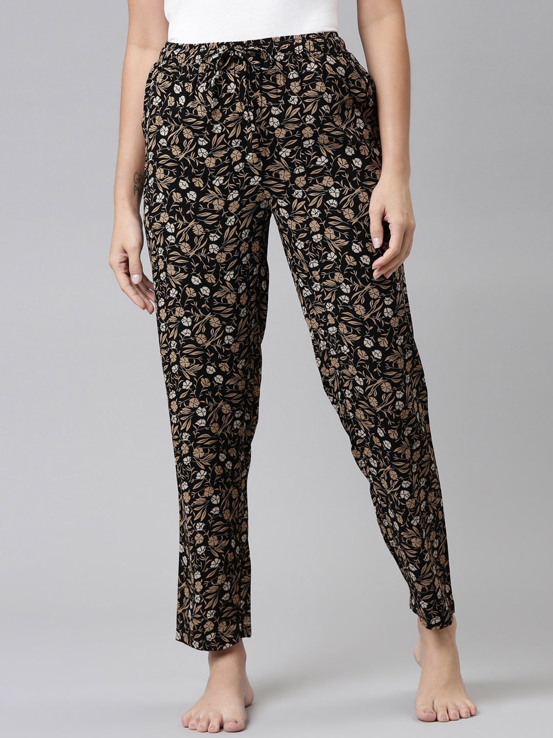 

Go Colors Women Black & White Printed Relaxed Fit Cotton Lounge Pants