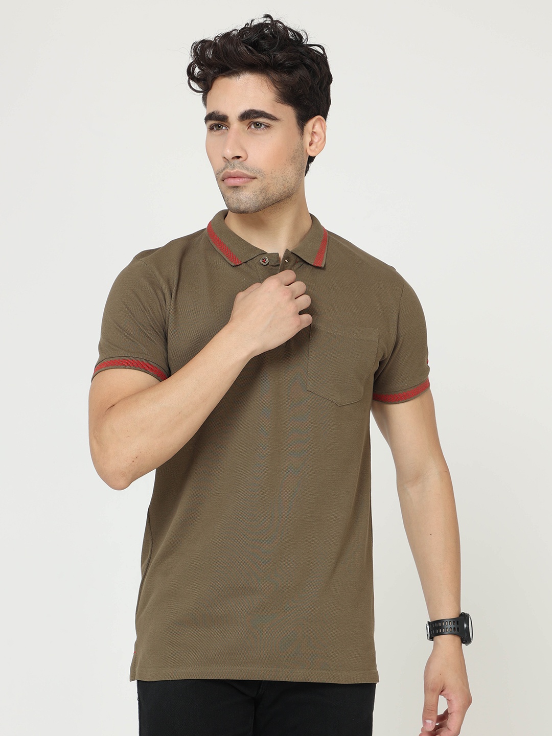 

Masculino Latino Plus Men Olive Green Polo Collar T-shirt