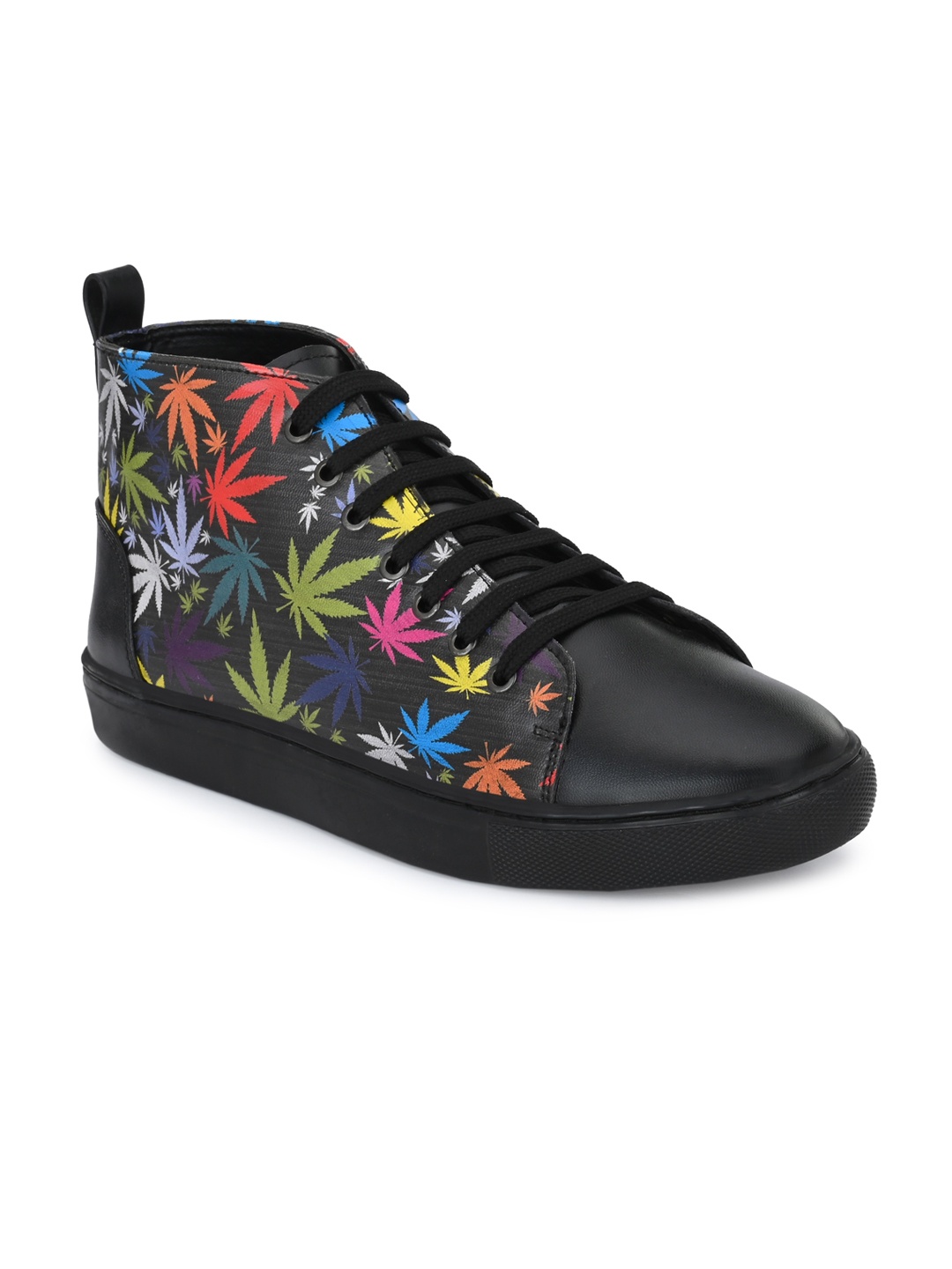 

KLEAT Men Black Printed Sneakers