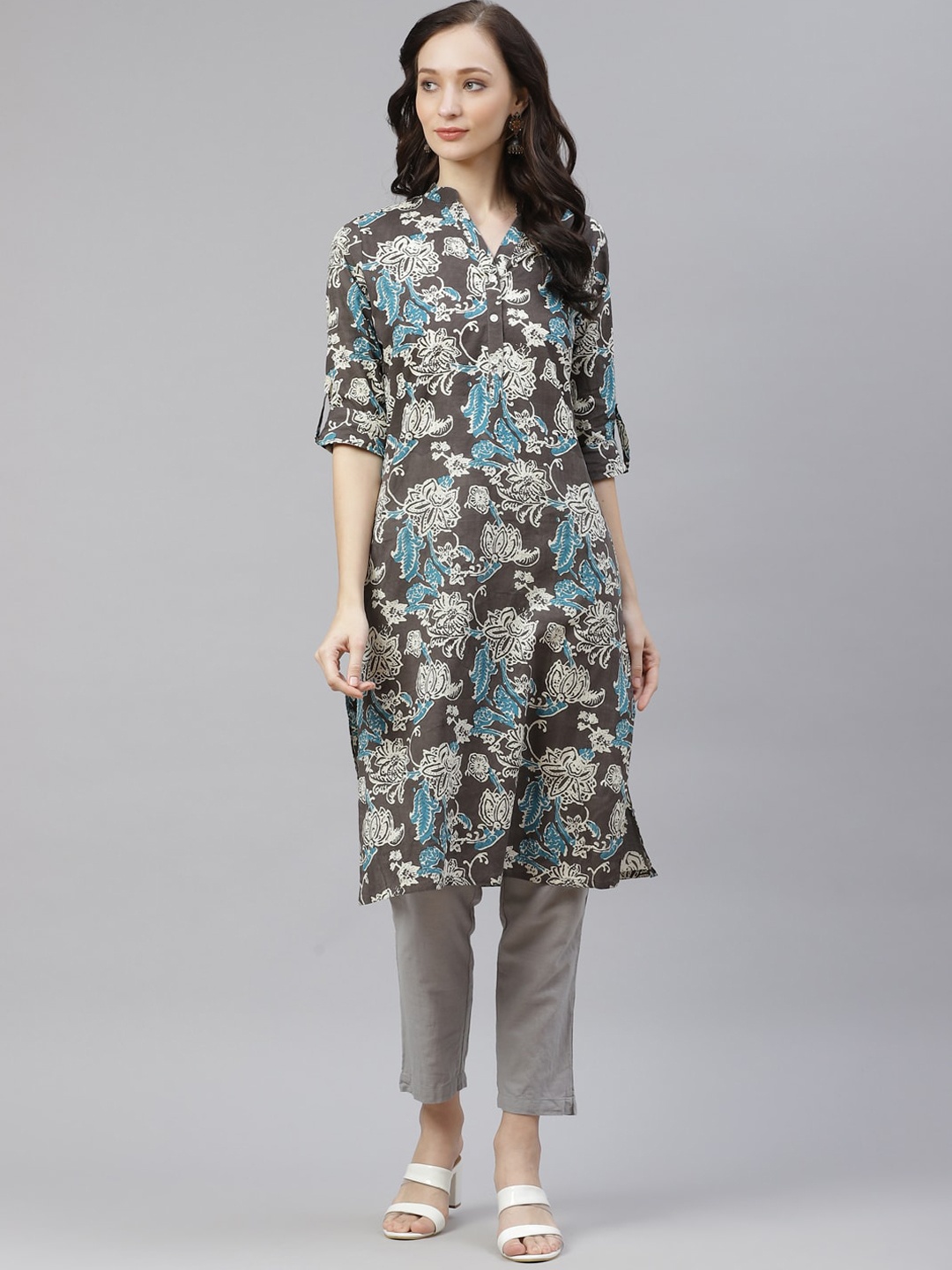 

Divena Women Brown Floral Printed Kurta