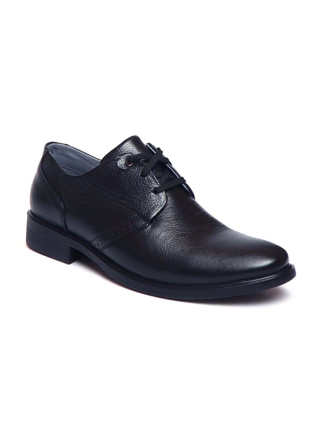 

Zoom Shoes Men Black Solid Leather Formal Derbys
