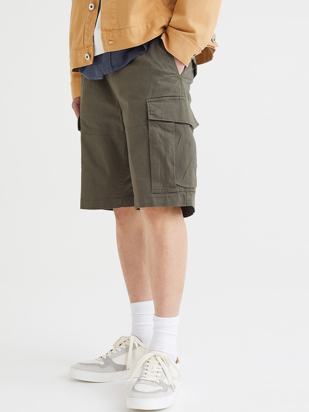 

H&M Men Olive Green Cargo Shorts