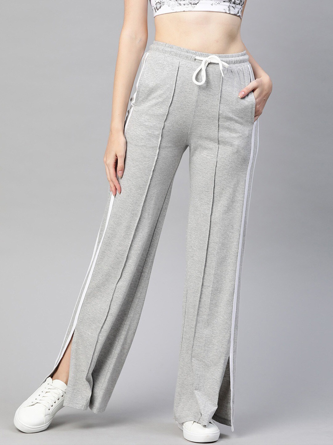 

VividArtsy Women Grey Solid Track Pants