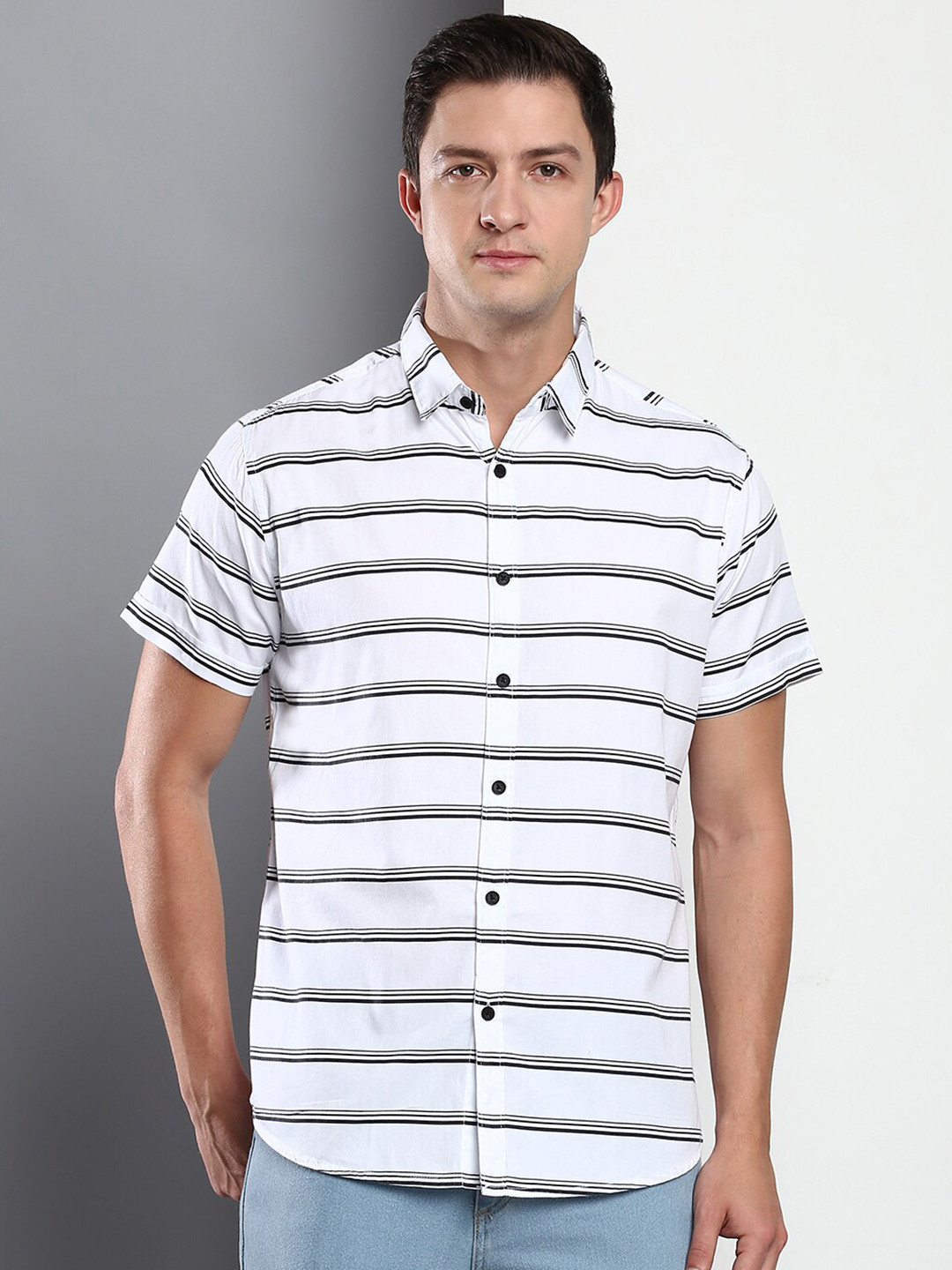 

Dennis Lingo Men White Slim Fit Horizontal Stripes Striped 100% Cotton Casual Shirt