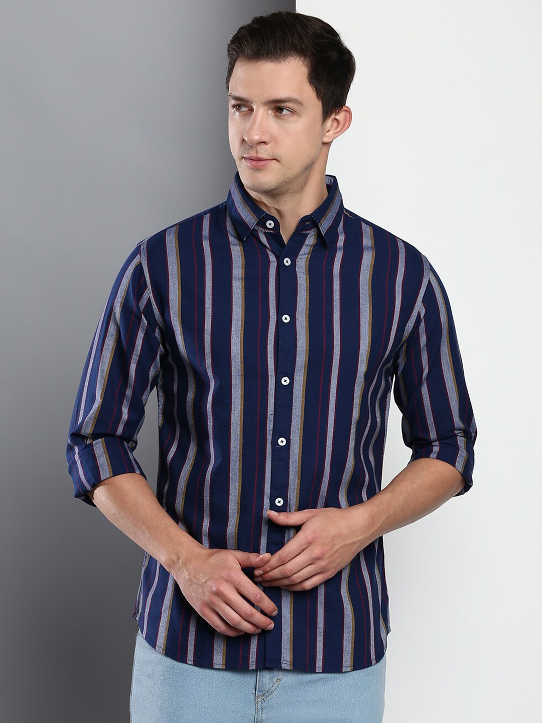 

Dennis Lingo Men Navy Blue Slim Fit Striped 100% Cotton Casual Shirt