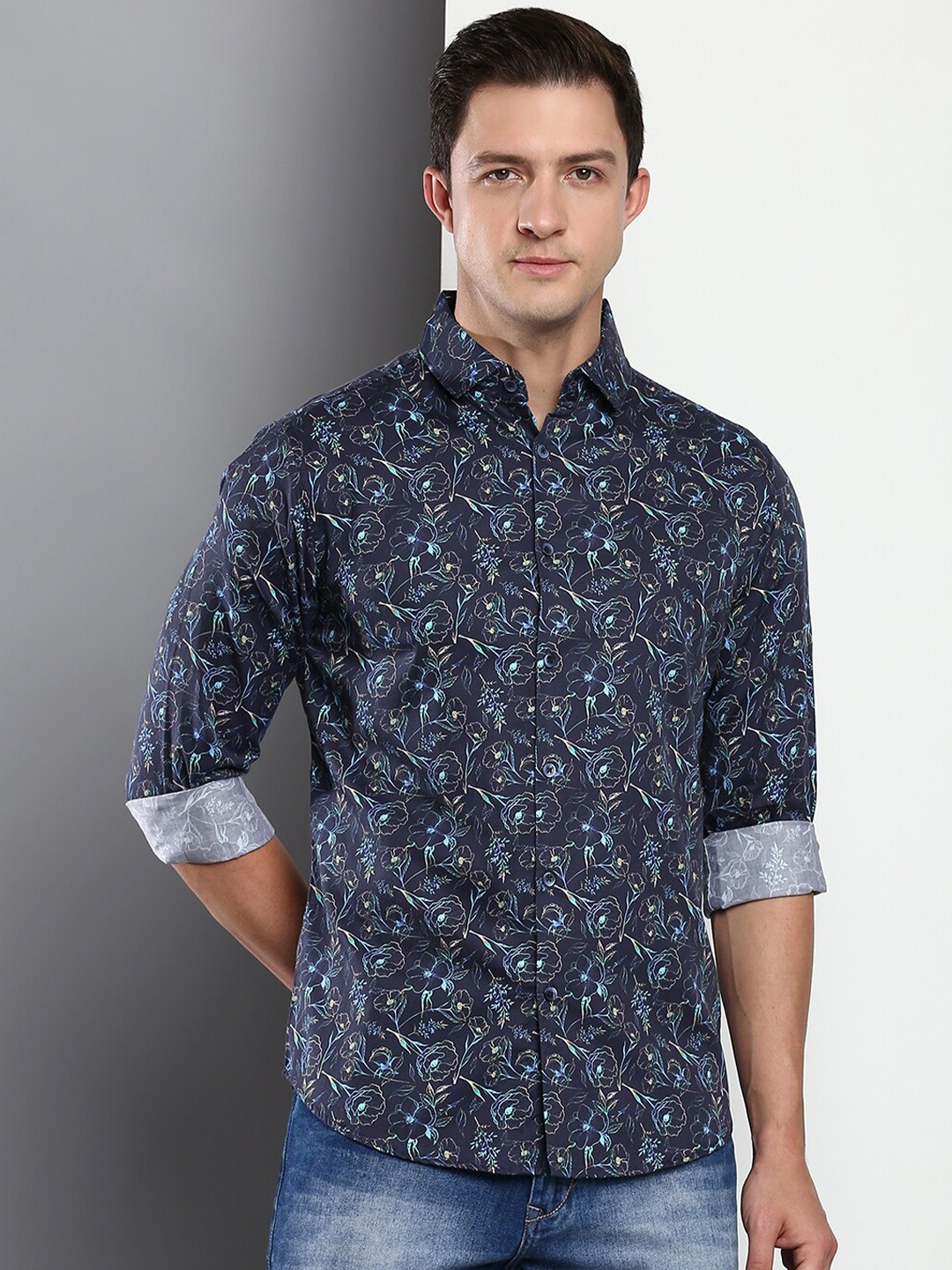 

Dennis Lingo Men Navy Blue Slim Fit Floral Printed Cotton Casual Shirt