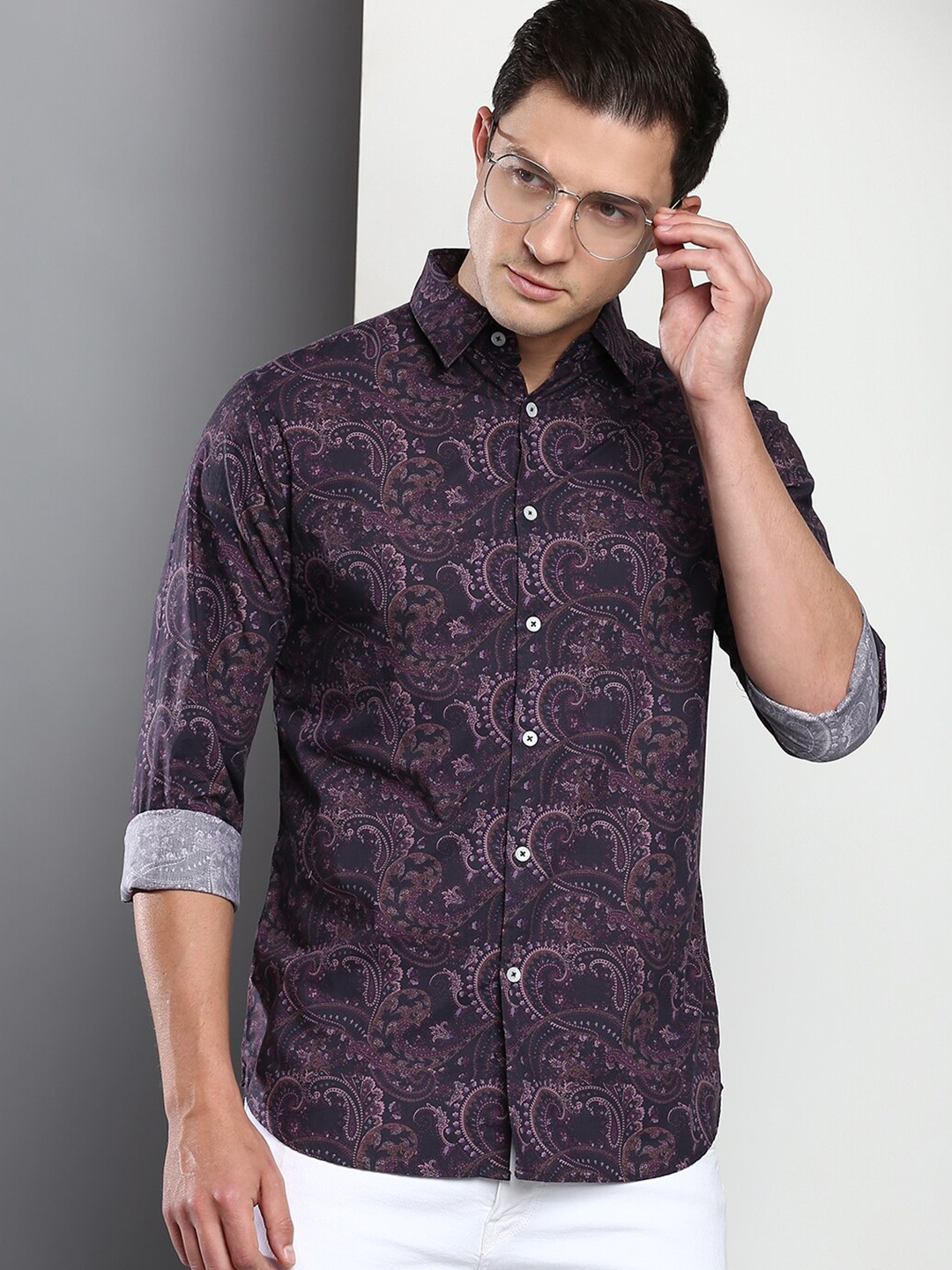 

Dennis Lingo Men Burgundy Slim Fit Printed Cotton Casual Shirt