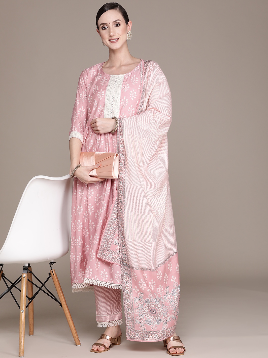 

Ishin Women Mauve Floral Yoke Design High Slit Beads and Stones Kurta with Trousers & With Dupatta
