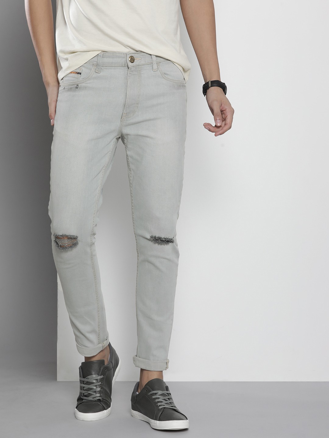

The Indian Garage Co Men Grey Slim Fit Slash Knee Stretchable Heavy Fade Stretchable Jeans