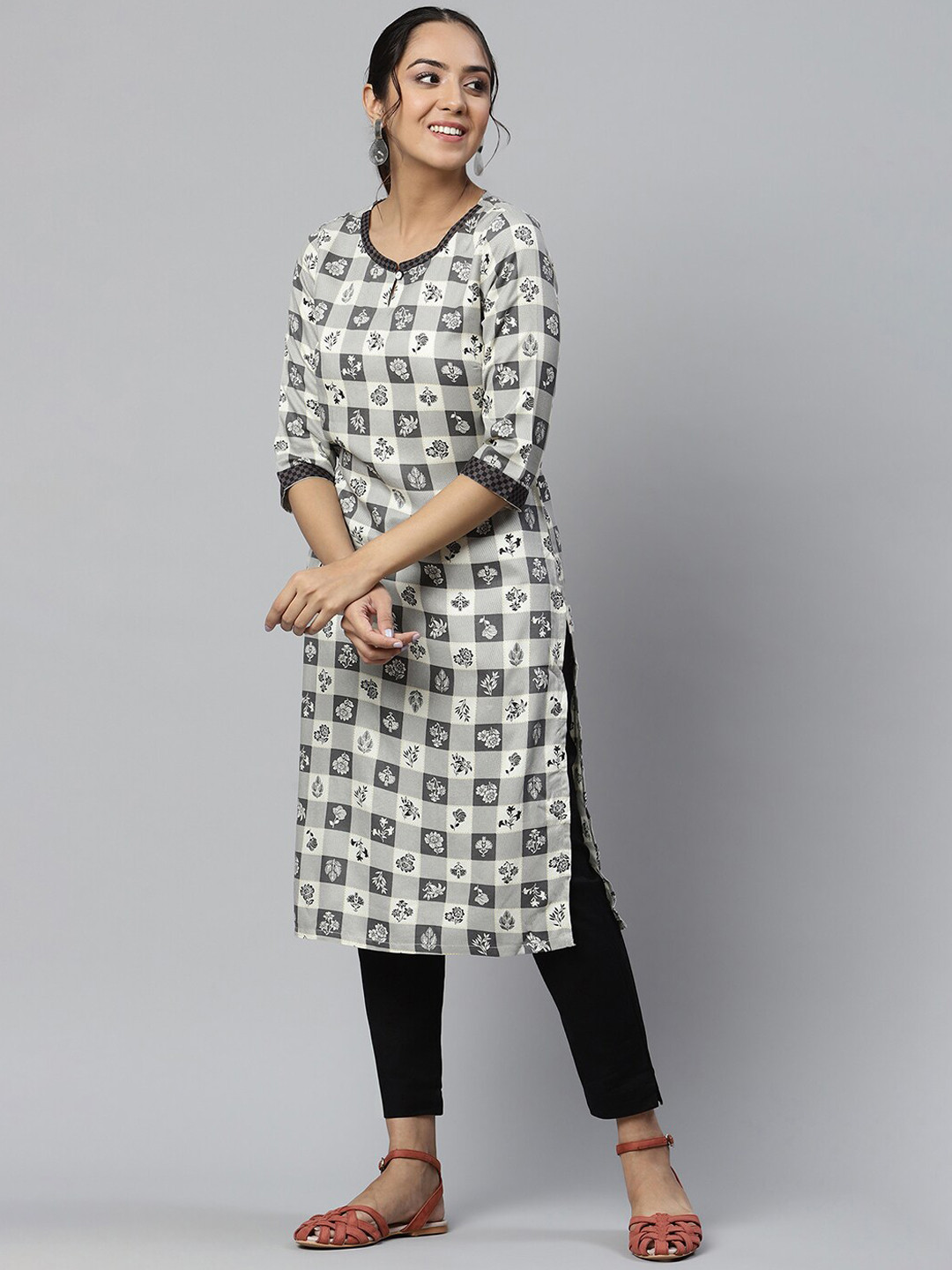 

AURELIA Women Floral Printed Checked Kurta, Beige