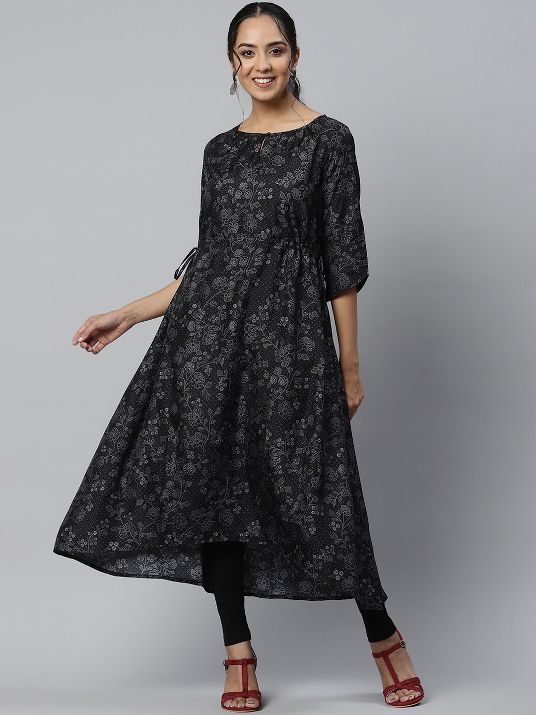 

AURELIA Women Floral Printed Keyhole Neck Floral Handloom Anarkali Kurta, Black