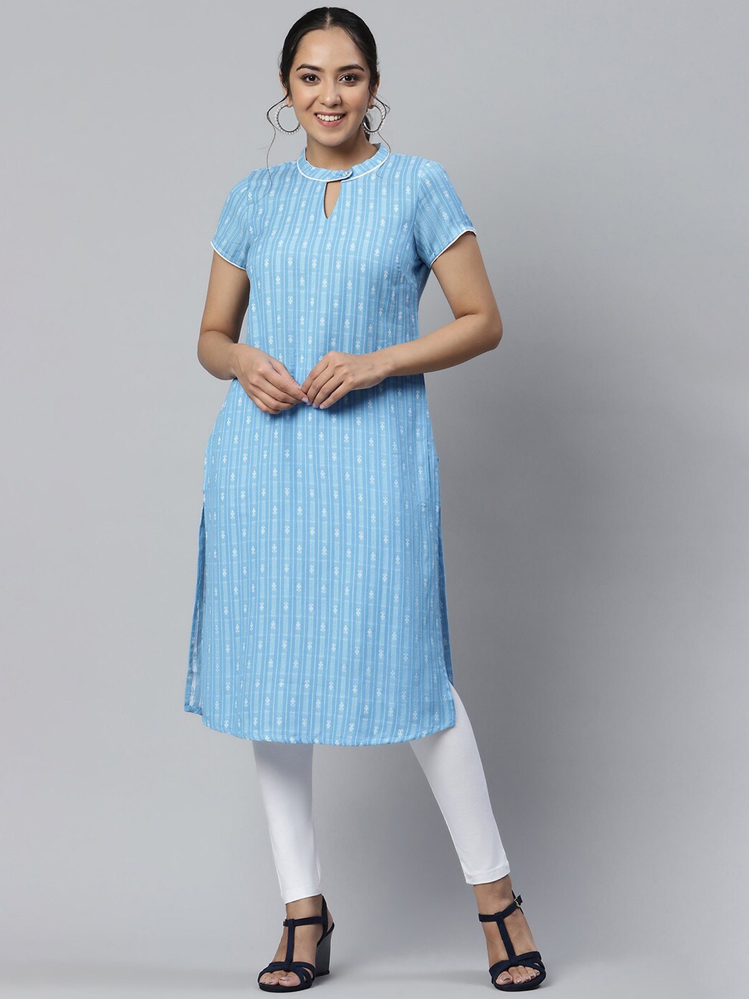 

AURELIA Women Striped Keyhole Neck Kurta, Blue