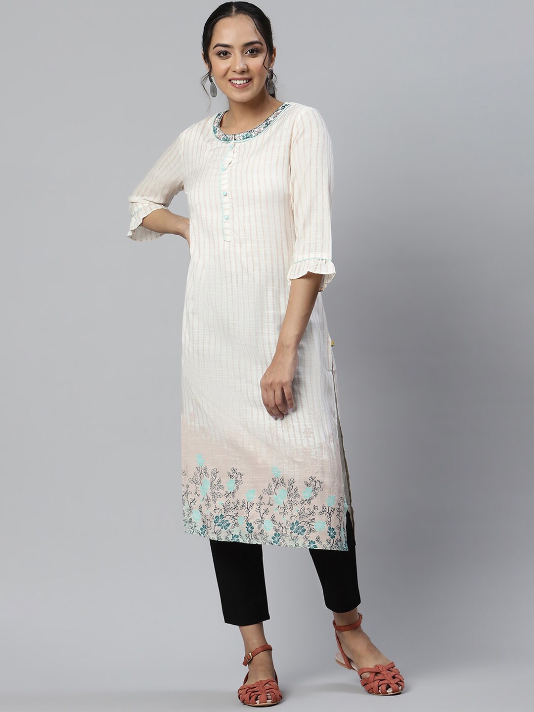 

AURELIA Women Flared Sleeves Striped Thread Work Floral Handloom Kurta, Off white