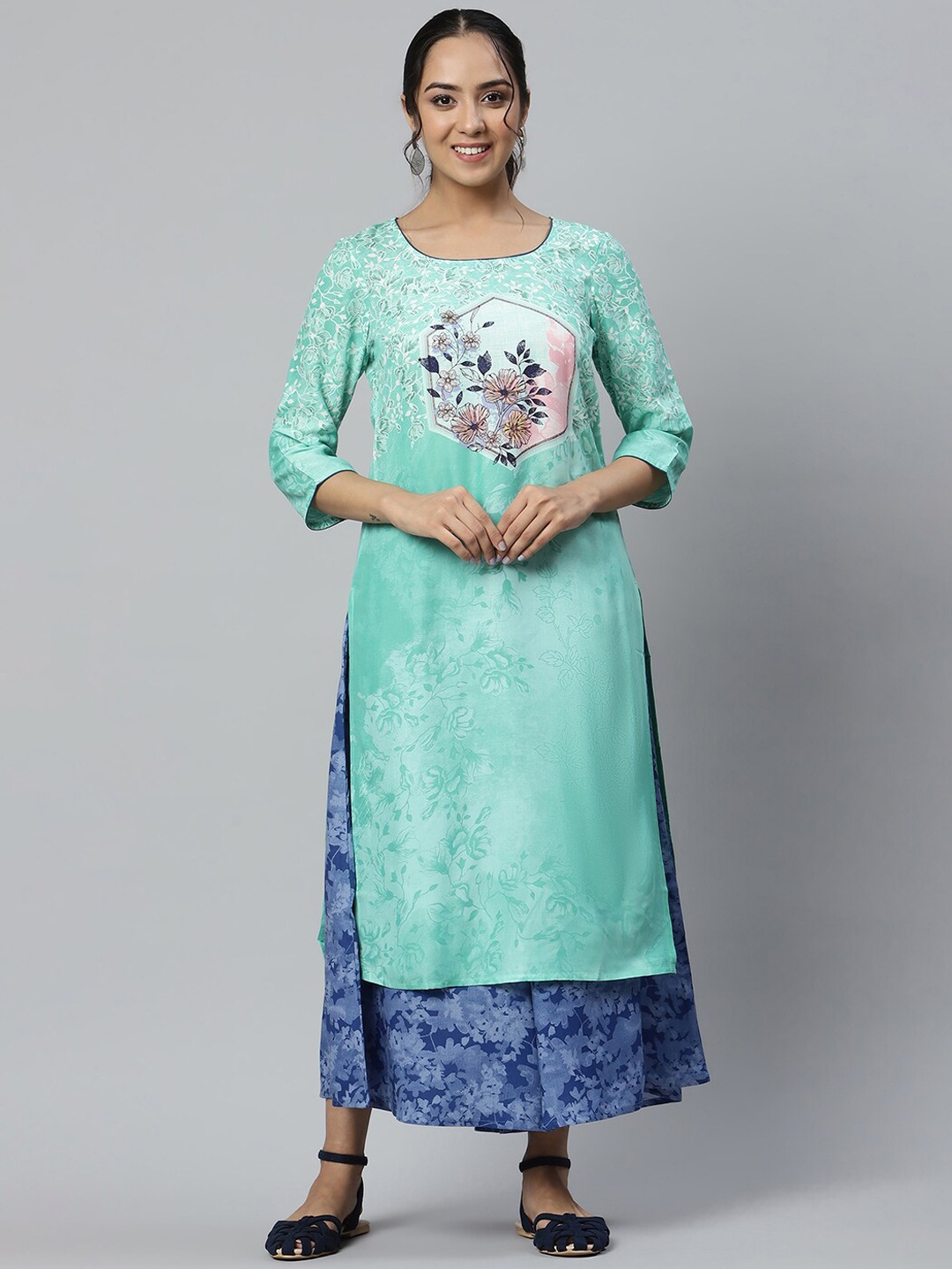 

AURELIA Women Green Floral Flared Sleeves Thread Work Floral Handloom Kurta