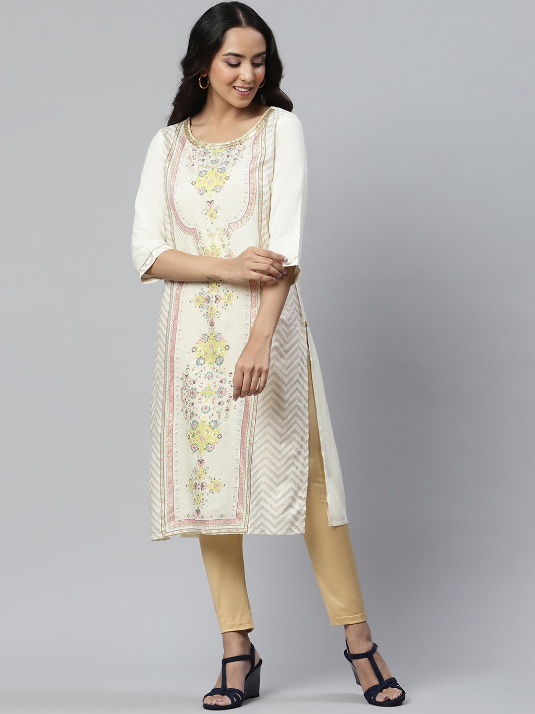 

AURELIA Women White Floral Printed Kurta