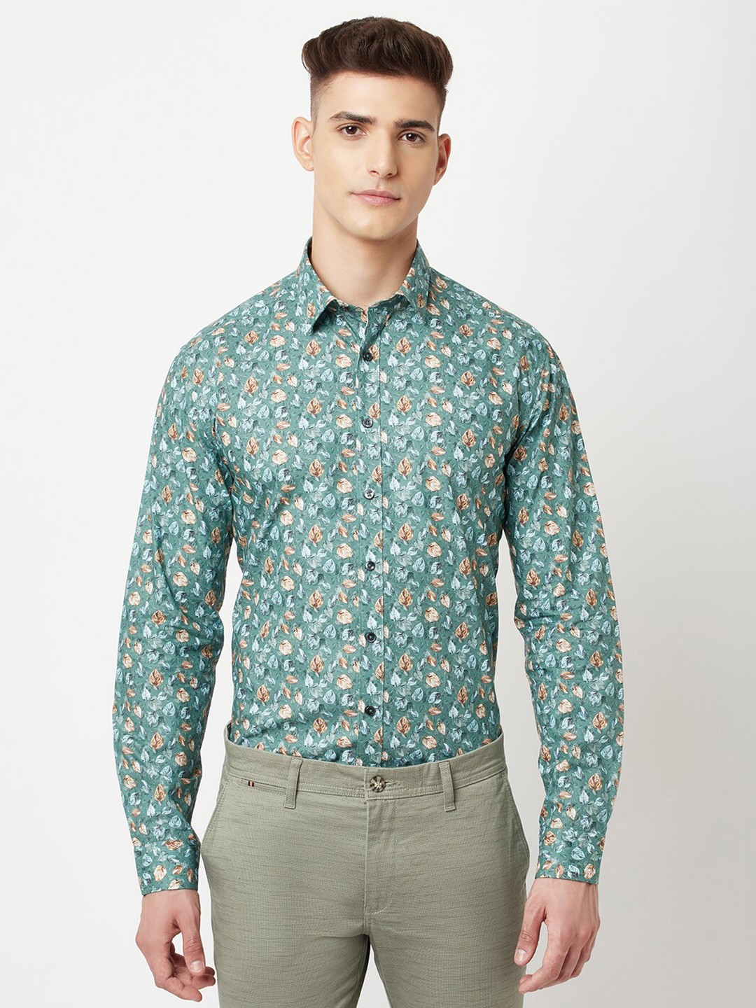 

Blue Buddha Men Blue Regular Fit Floral Printed Casual Shirt