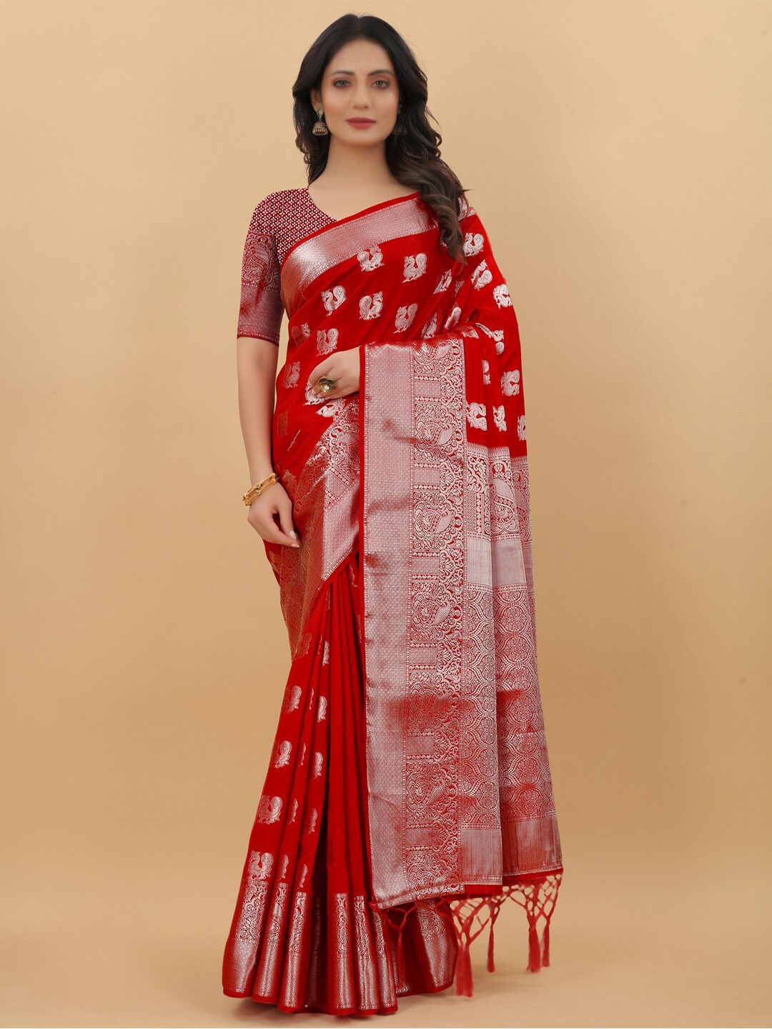 

WEAVETECH IMPEX Red & Silver-Toned Ethnic Motifs Zari Pure Silk Banarasi Saree