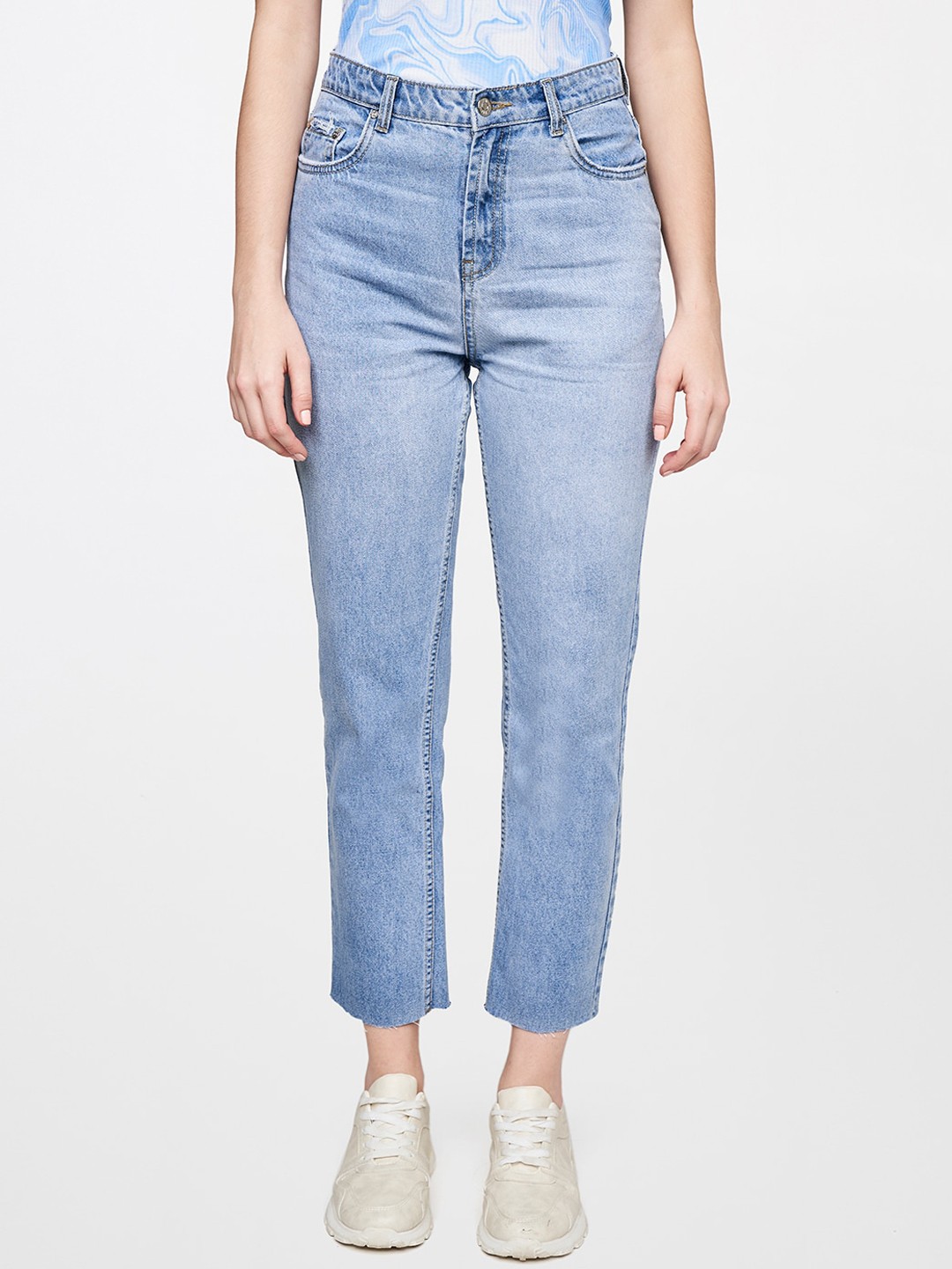 

AND Women Blue Light Fade Mon Fit Jeans