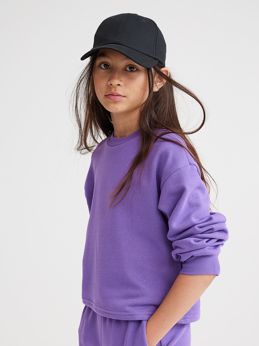 

H&M Girls Purple 2-piece sweatshirt set