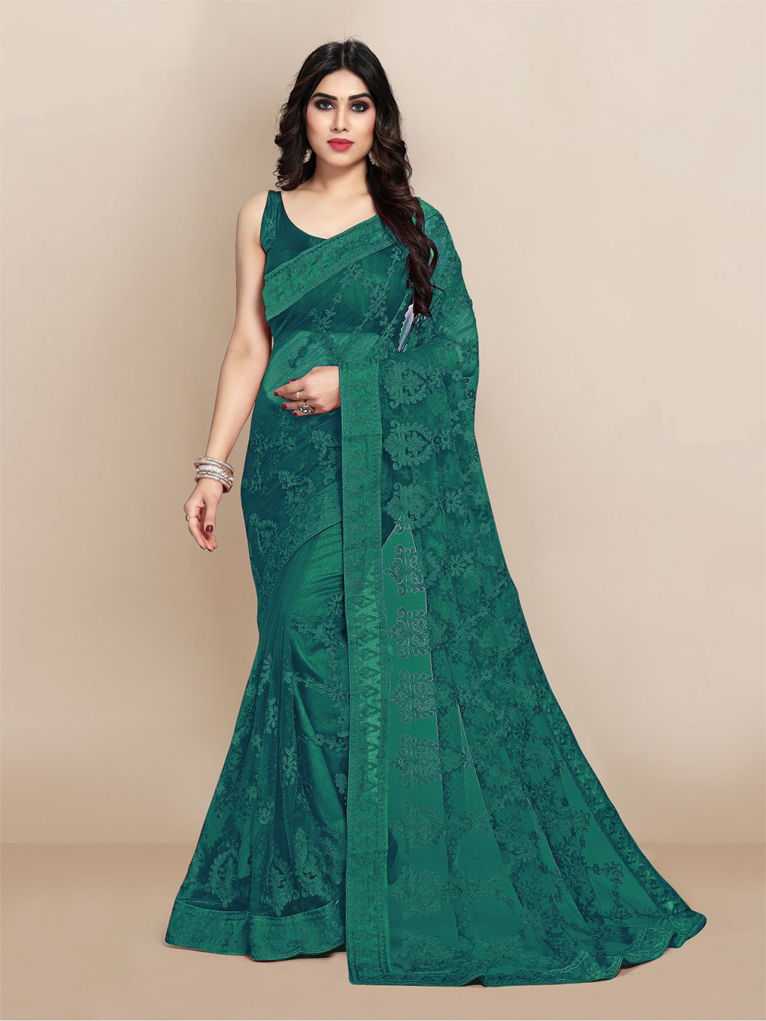 

VAIRAGEE Green Floral Embroidered Net Saree