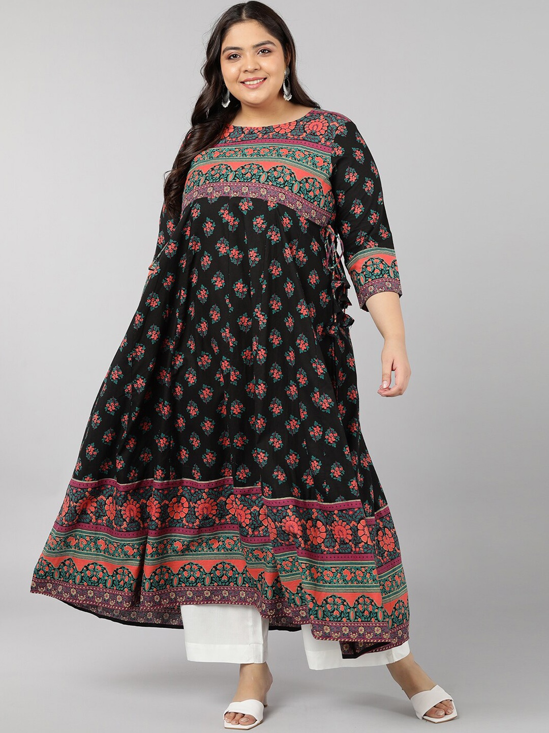 

kipek Women Black Ethnic Motifs Printed Anarkali Kurta