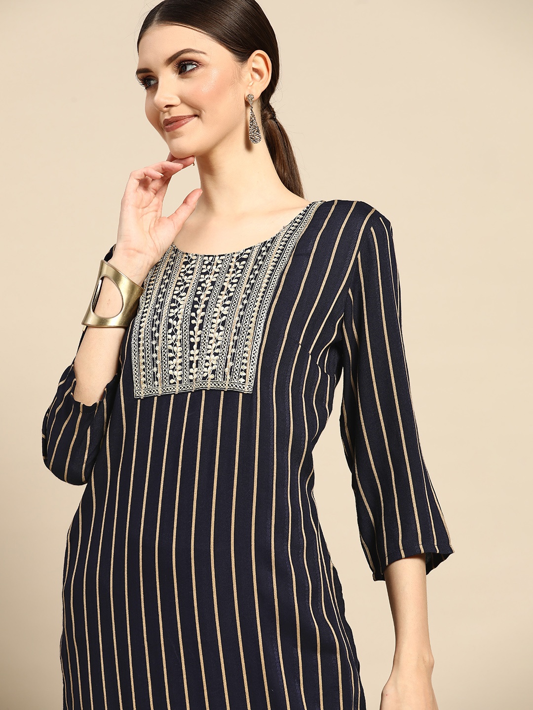 

Anouk Women Navy Blue Floral Yoke Design Kurta