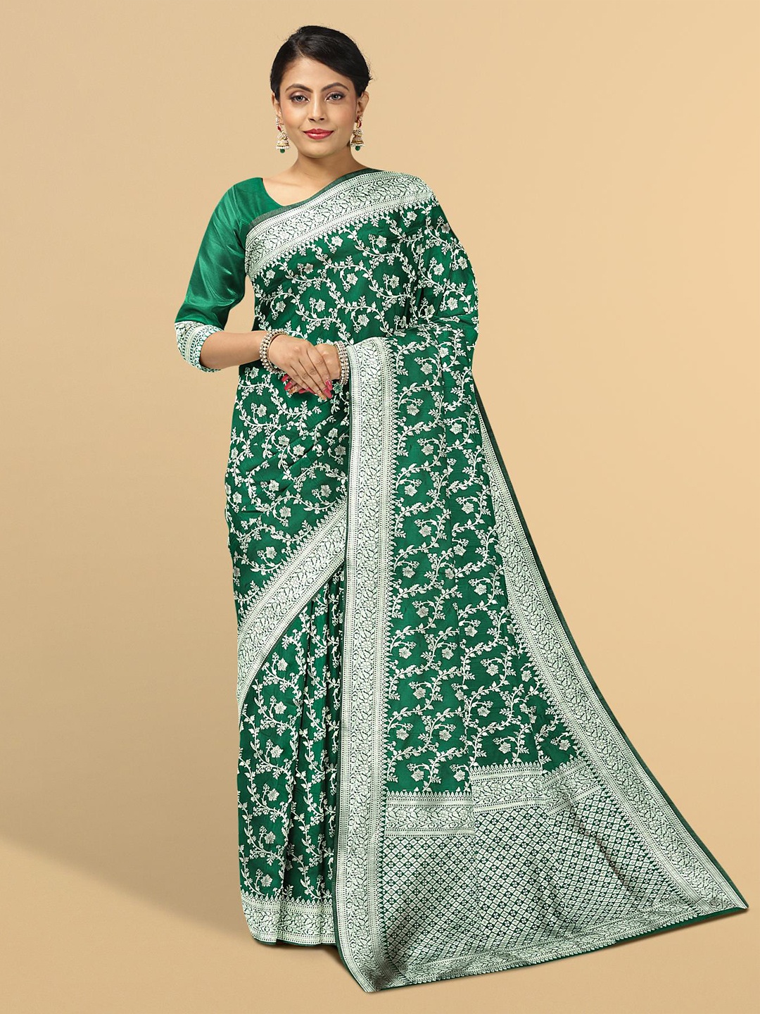 

Kalamandir Green & White Floral Silk Blend Saree