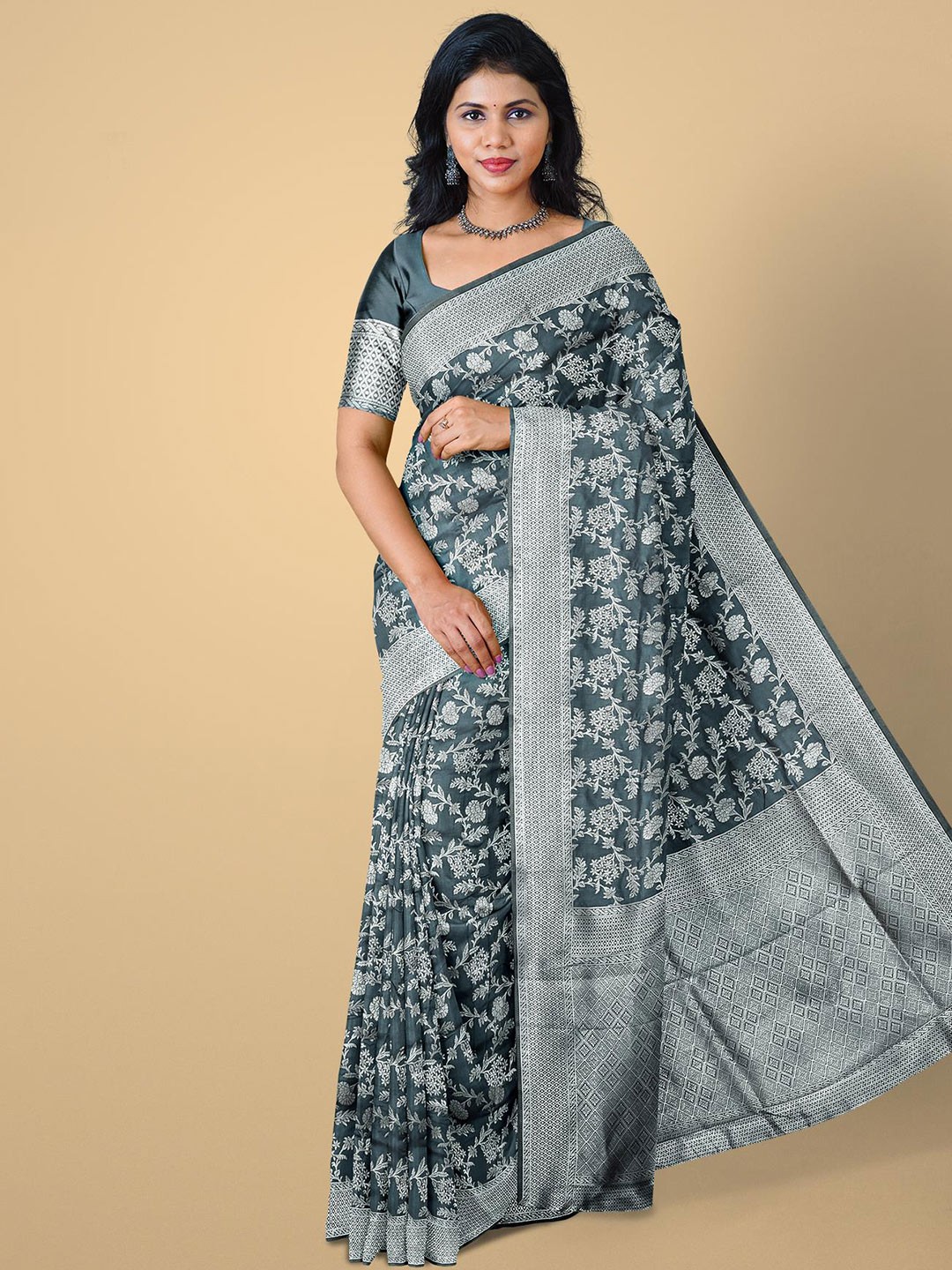 

Kalamandir Grey & Silver-Toned Floral Woven Design Zari Saree