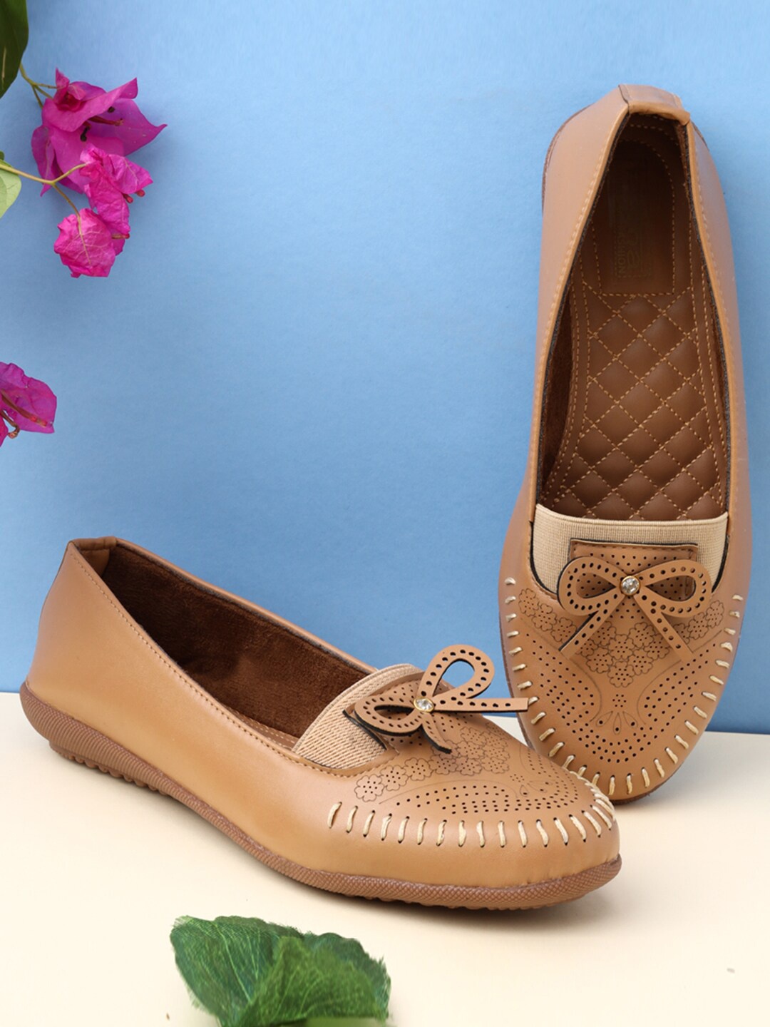 

Kiana Women Brown Ethnic Bows Flats