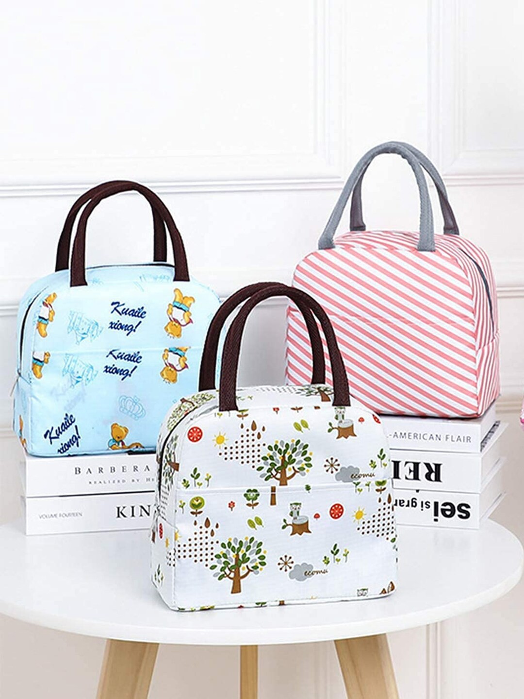 

HOUSE OF QUIRK Pink & White Printed Insulated Lunch Bag