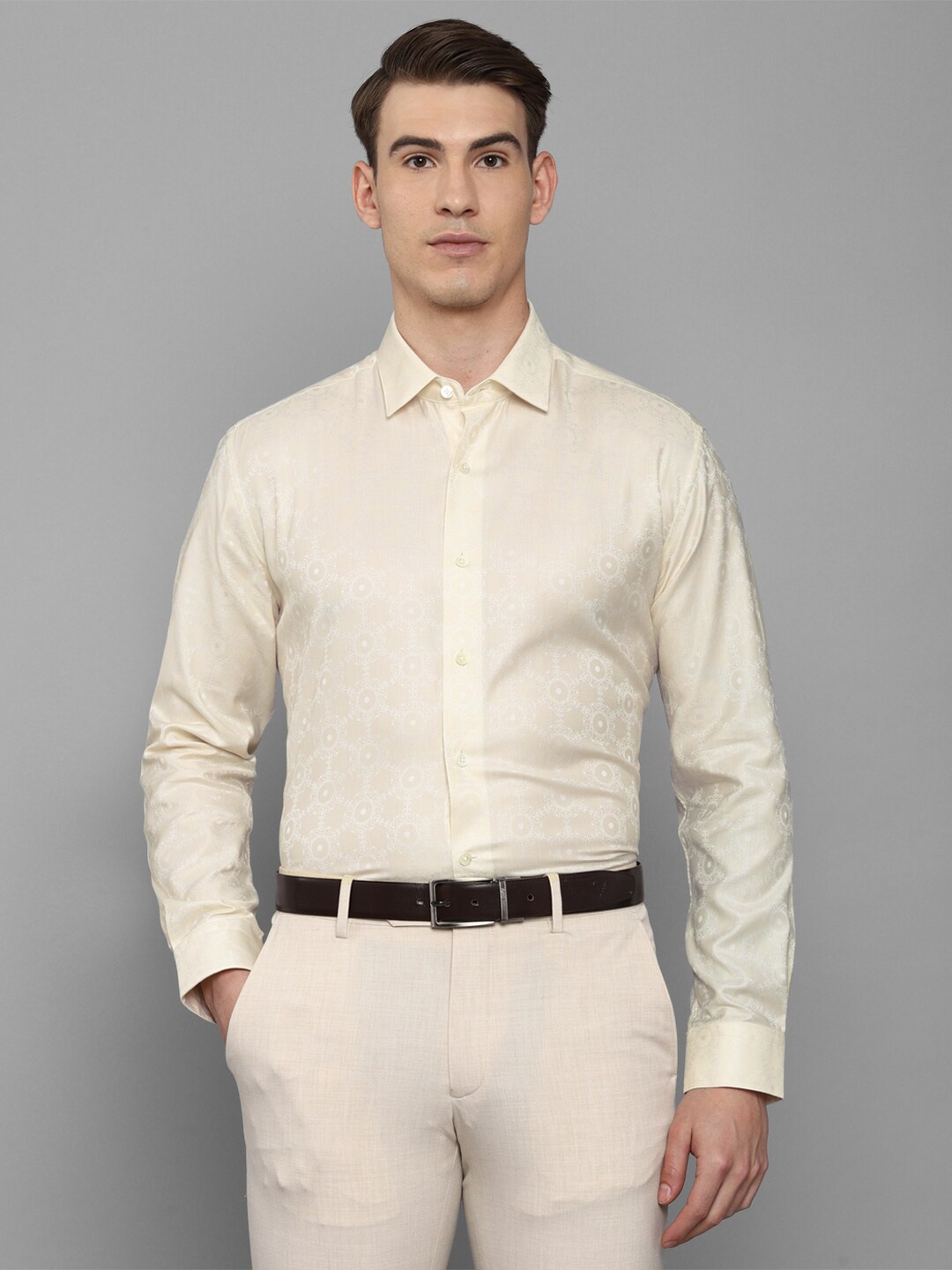 

Luxure by Louis Philippe Men Cream-Coloured Formal Shirt