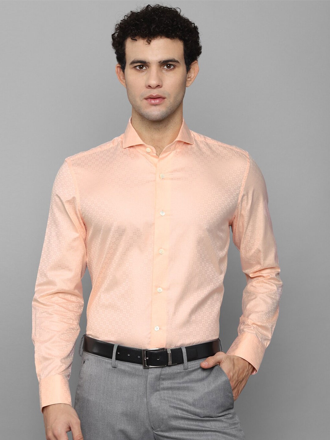 

Luxure by Louis Philippe Men Peach-Coloured Slim Fit Casual Shirt