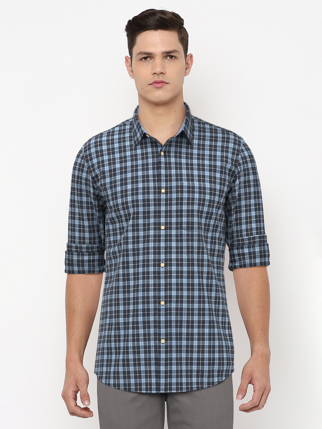 

Peter England Casuals Men Blue Slim Fit Checked Casual Shirt