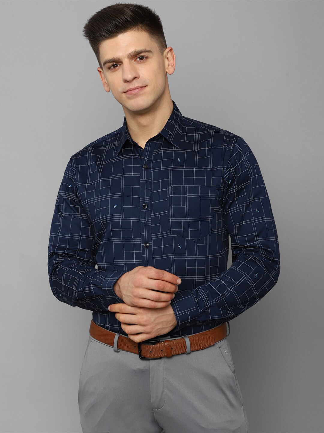 

Allen Solly Men Navy Blue Slim Fit Grid Tattersall Checks Formal Shirt