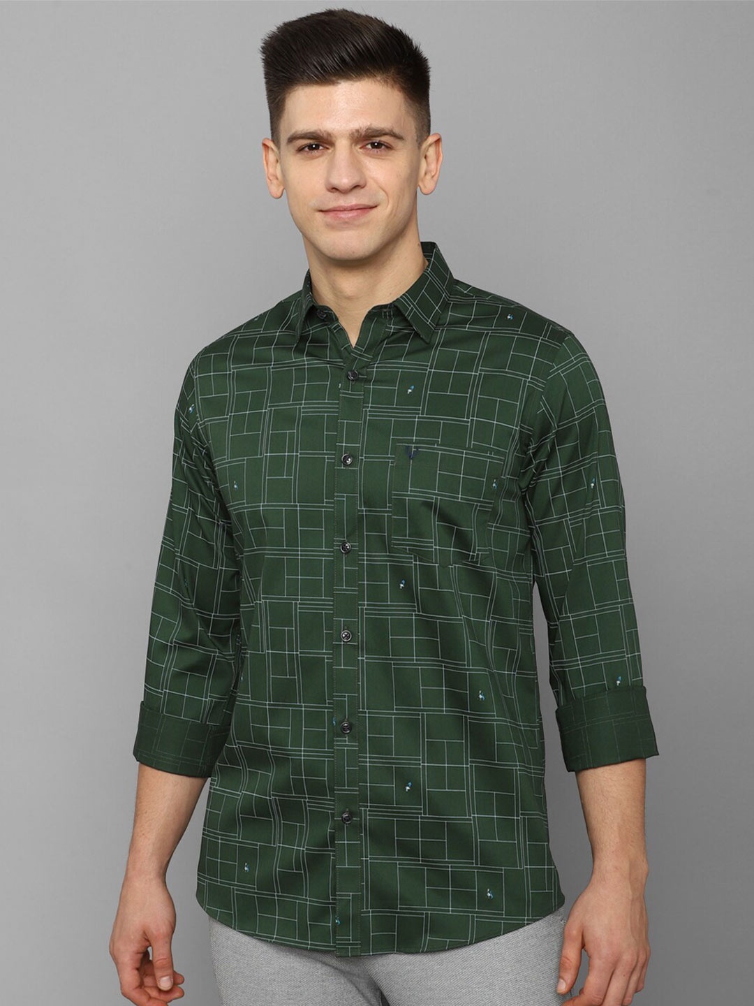 

Allen Solly Men Green Slim Fit Checked Casual Shirt