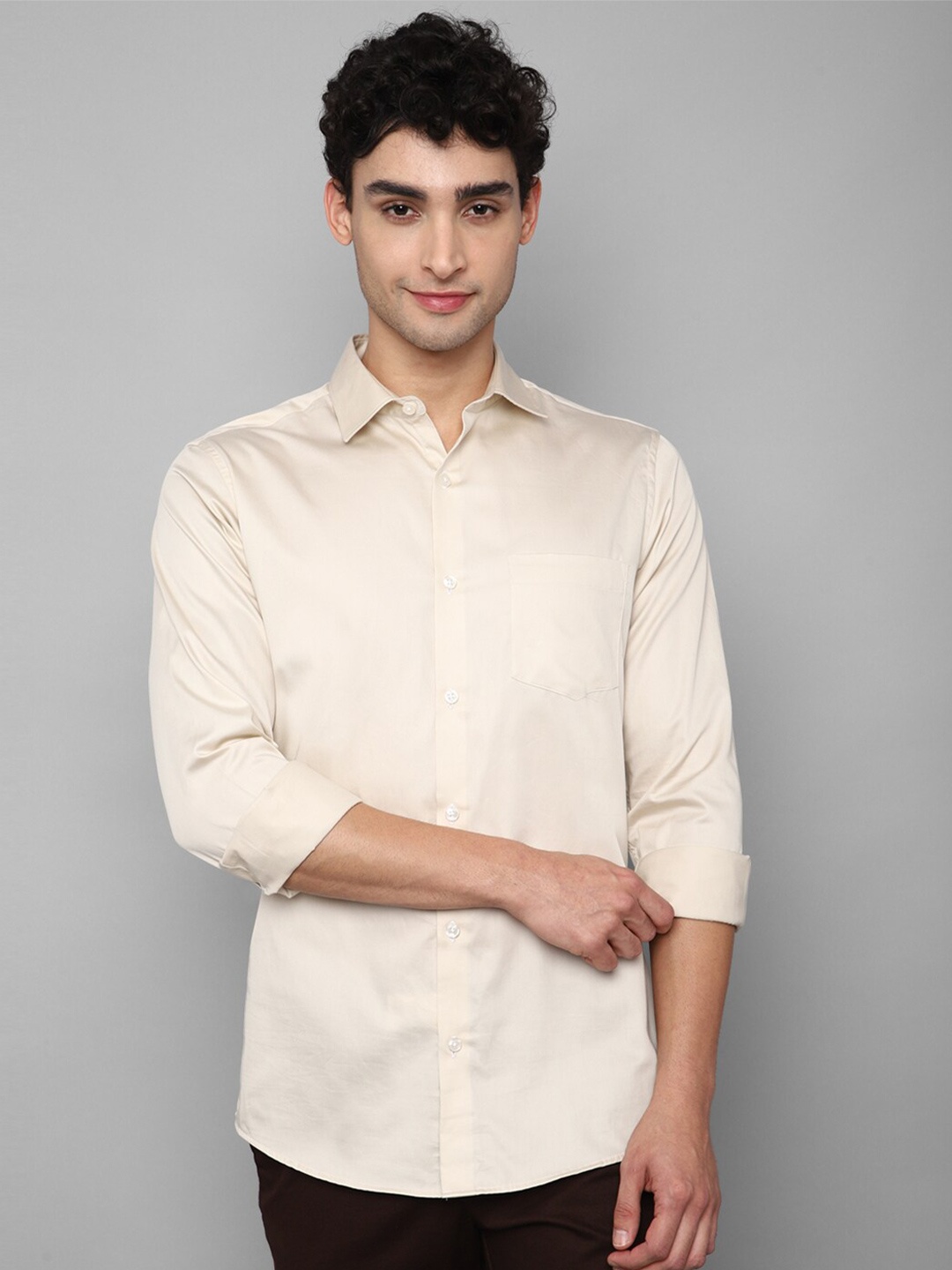 

Allen Solly Men Cream-Coloured Slim Fit Casual Shirt