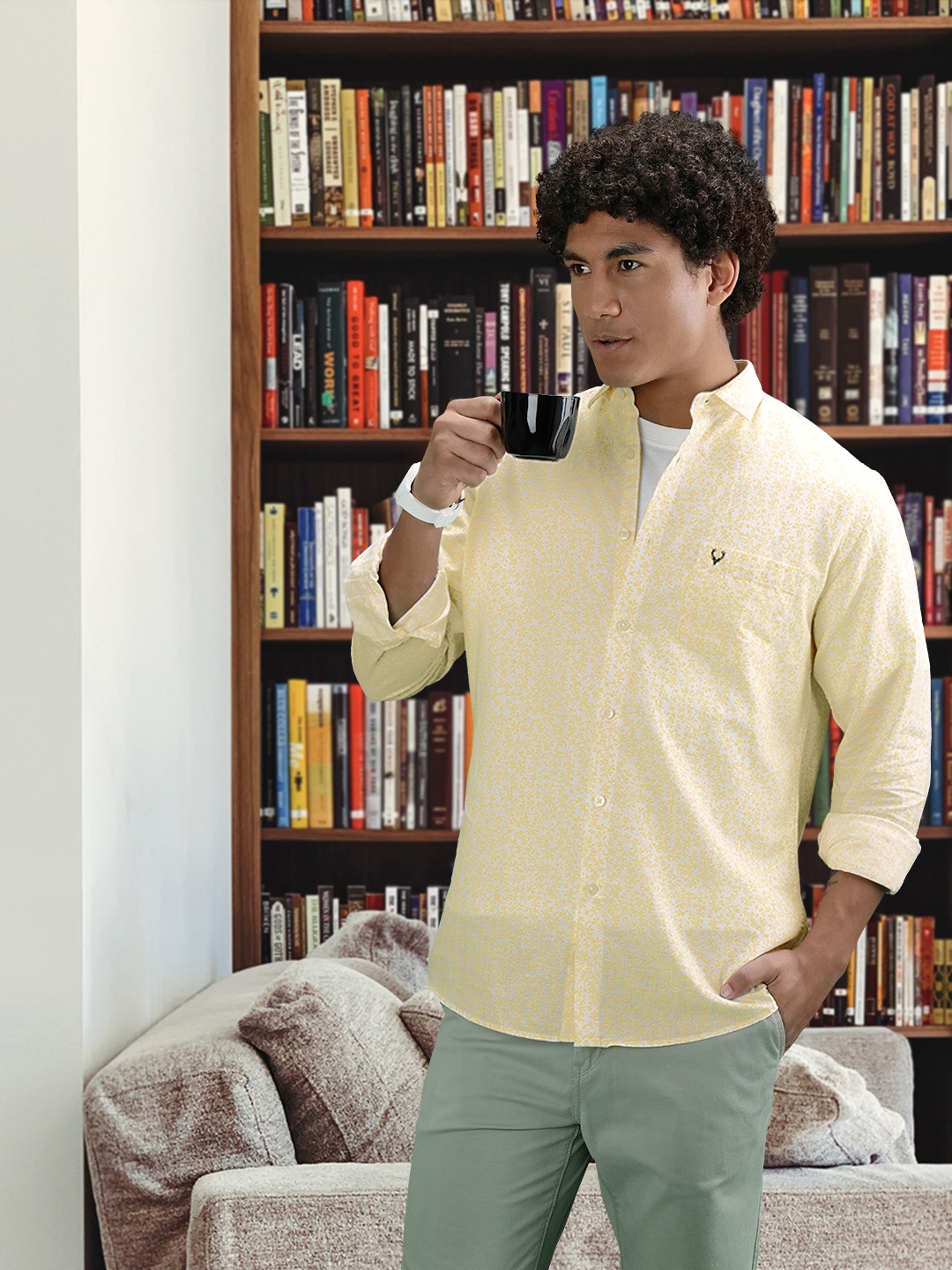 

Allen Solly Men Yellow Slim Fit Floral Printed Casual Shirt