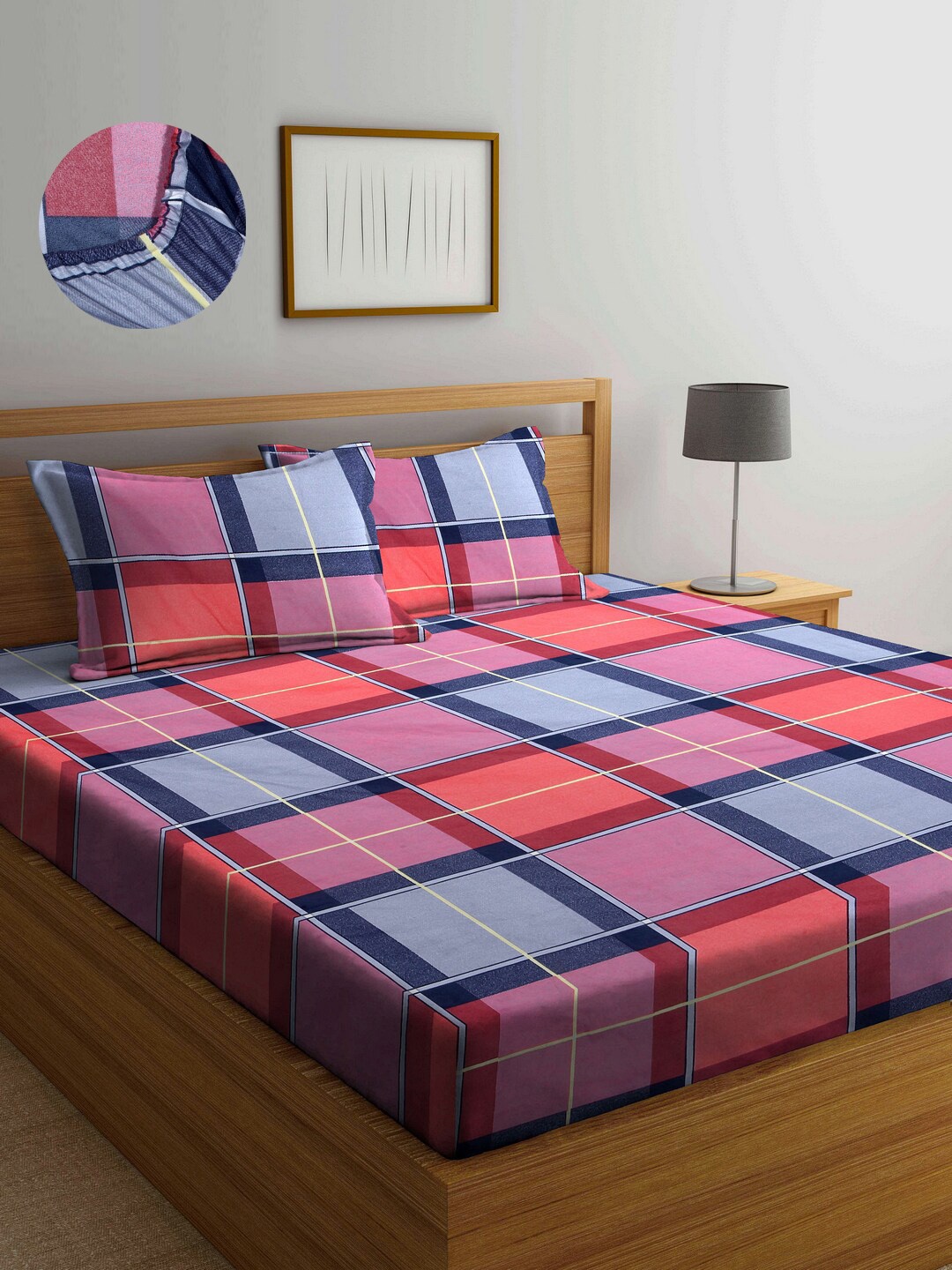 

Arrabi Blue & Pink Geometric 300 TC King Bedsheet with 2 Pillow Covers