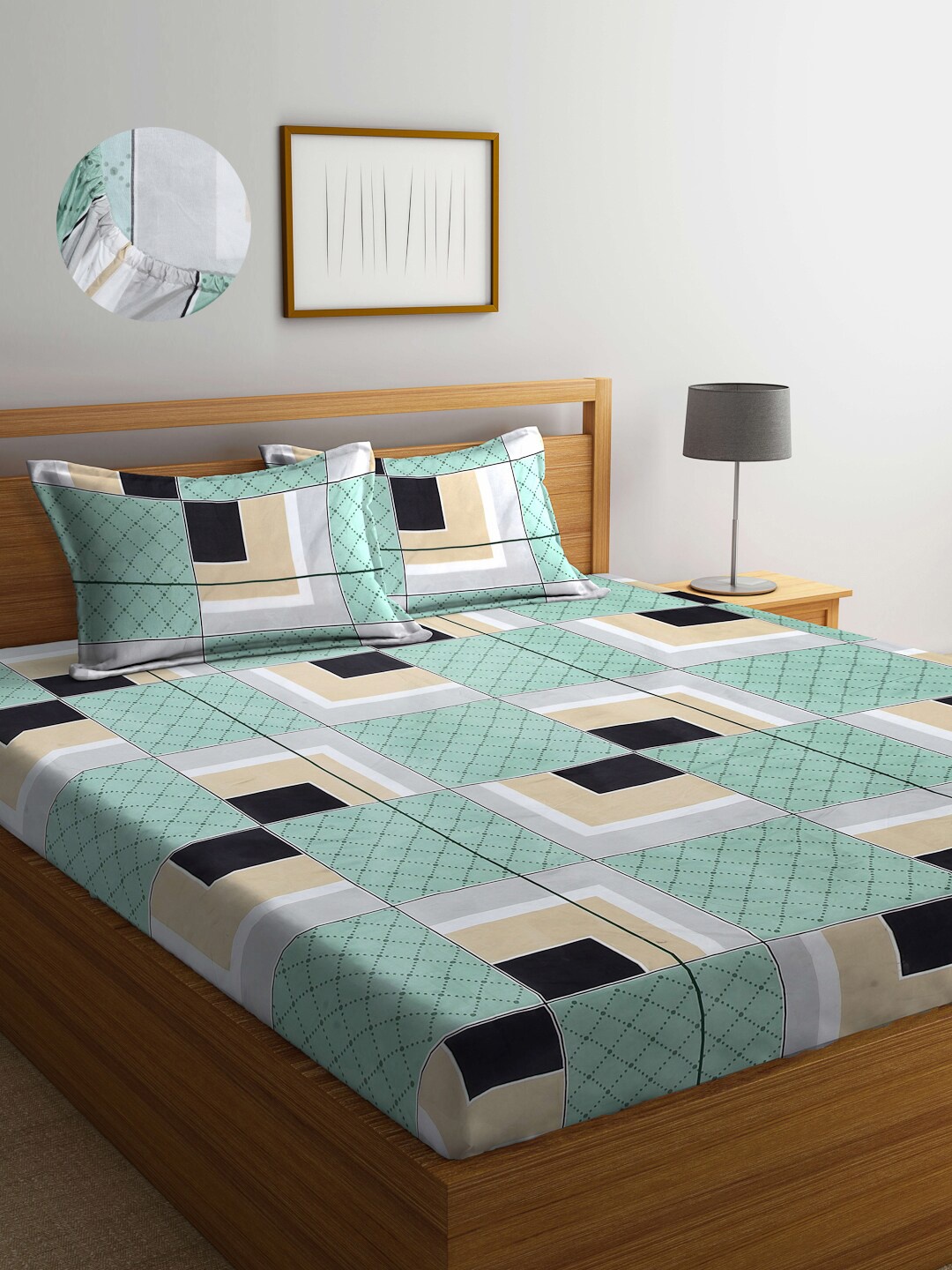 

Arrabi Green & Black Graphic 300 TC King Bedsheet with 2 Pillow Covers