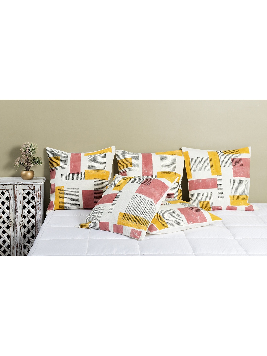 

HANDICRAFT PALACE Set Of 2 White & Pink Hand Block Boho Printed Cushion Covers