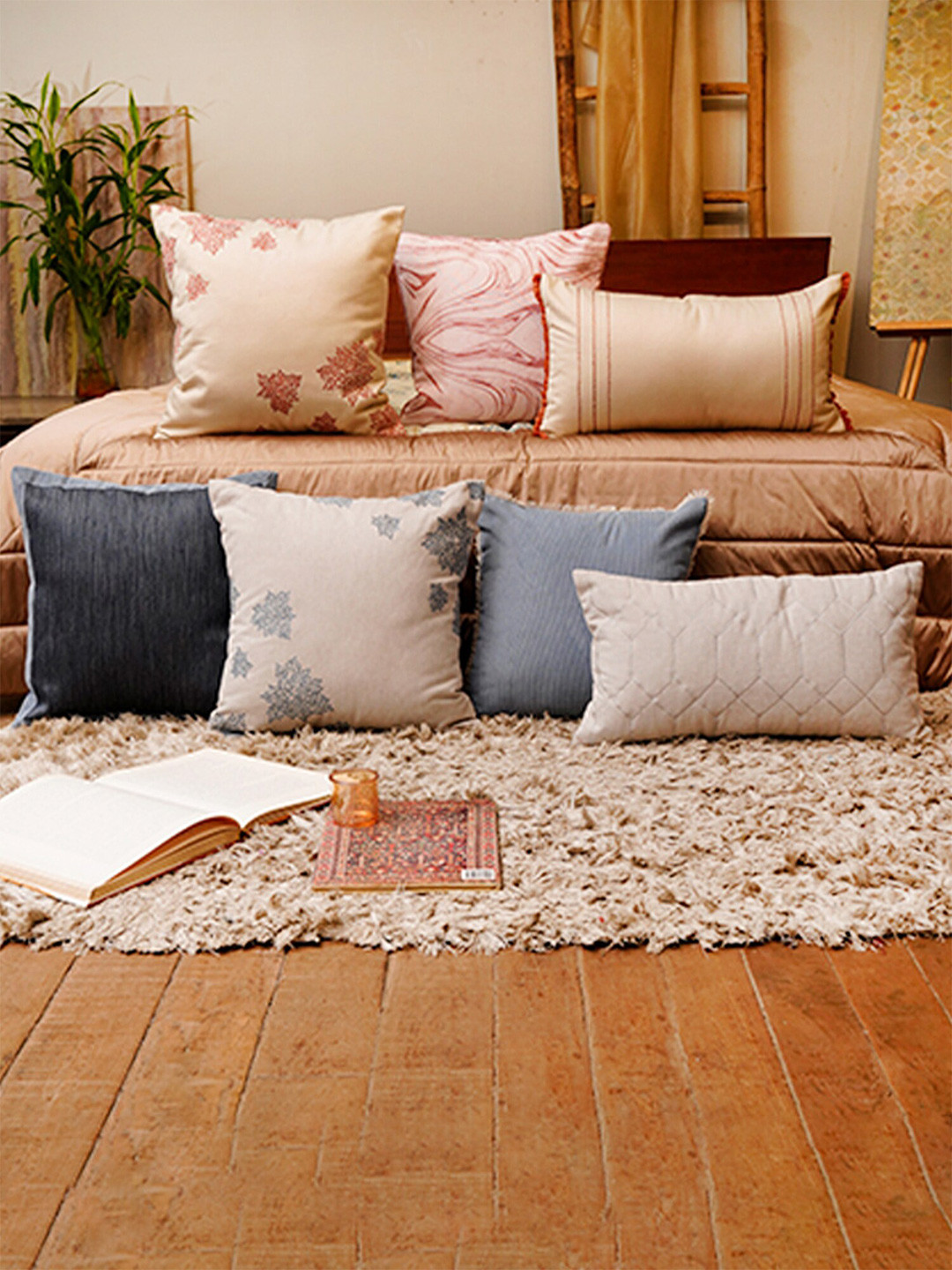 

ZEBA White & Blue Set of 7 Square Cushion Covers