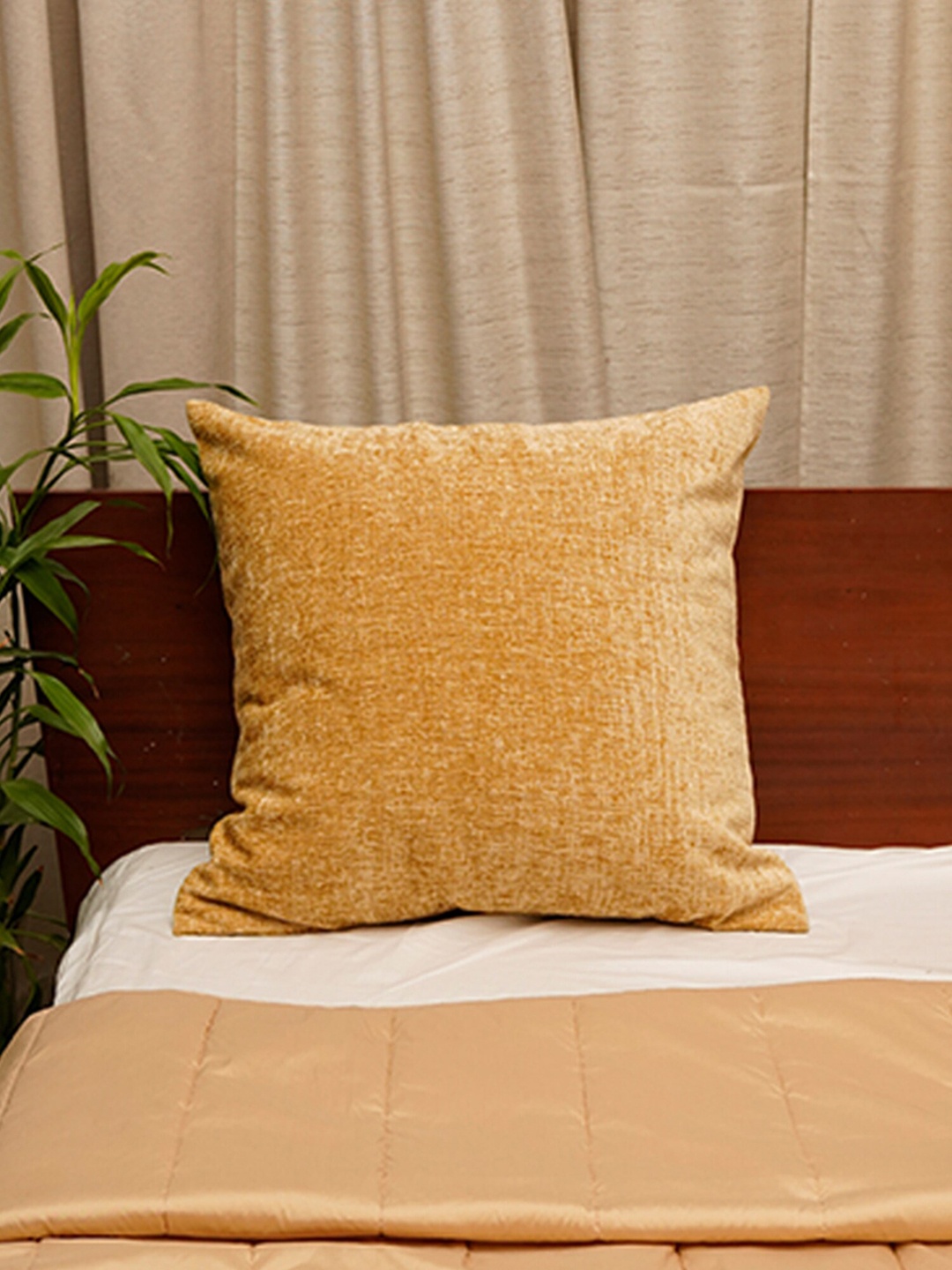 

ZEBA Gold-Toned Abstract Square Cushion Covers