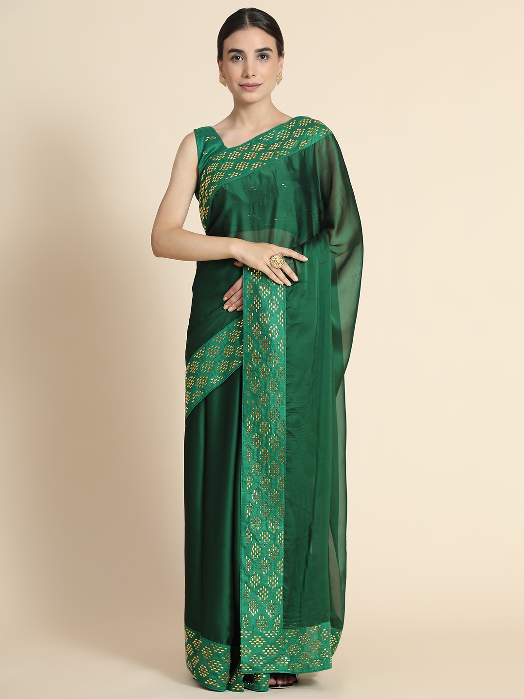 

PUNYATHA CREATION Green Pure Silk Saree