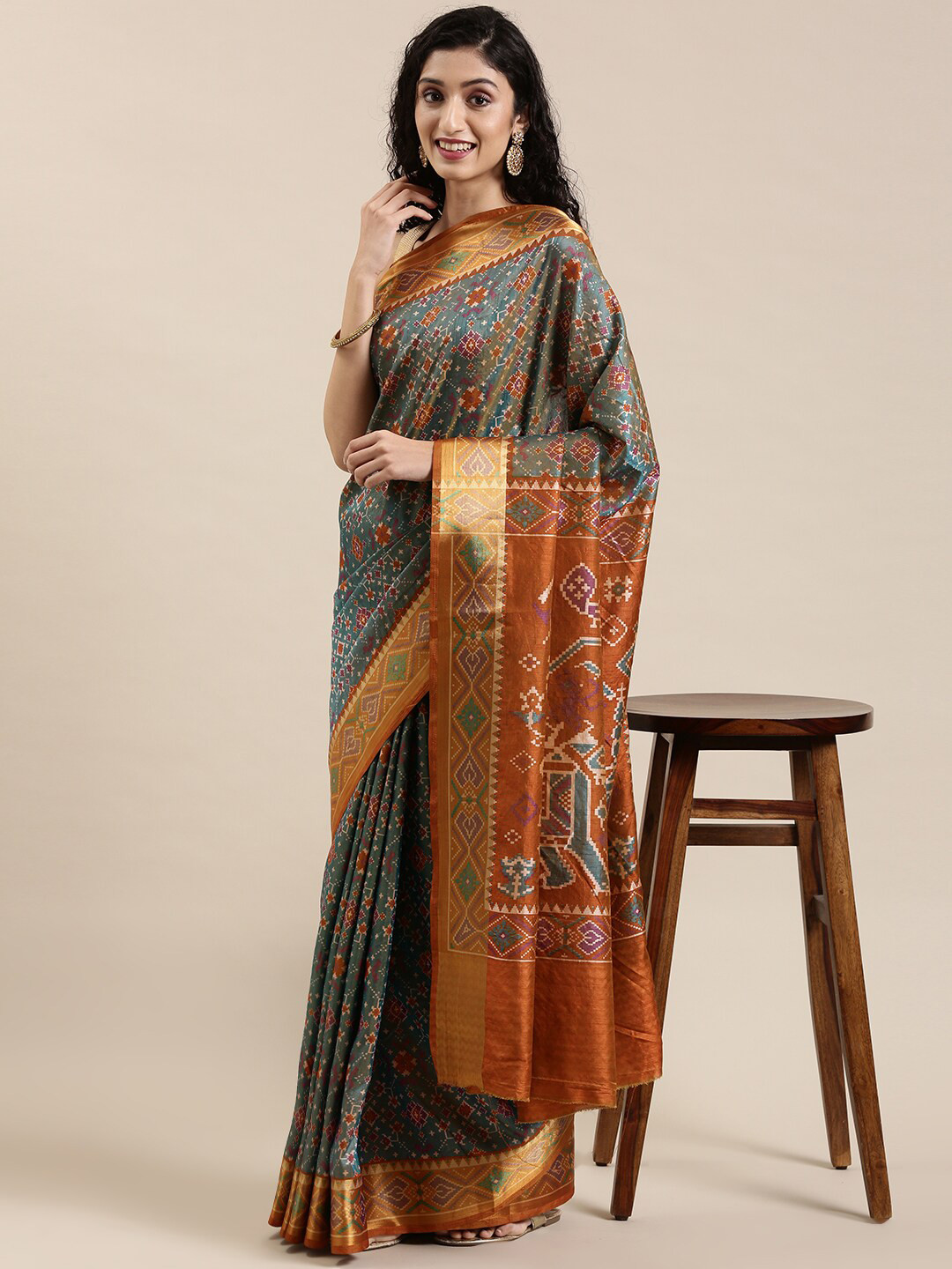 

The Chennai Silks Blue & Red Printed Zari Saree
