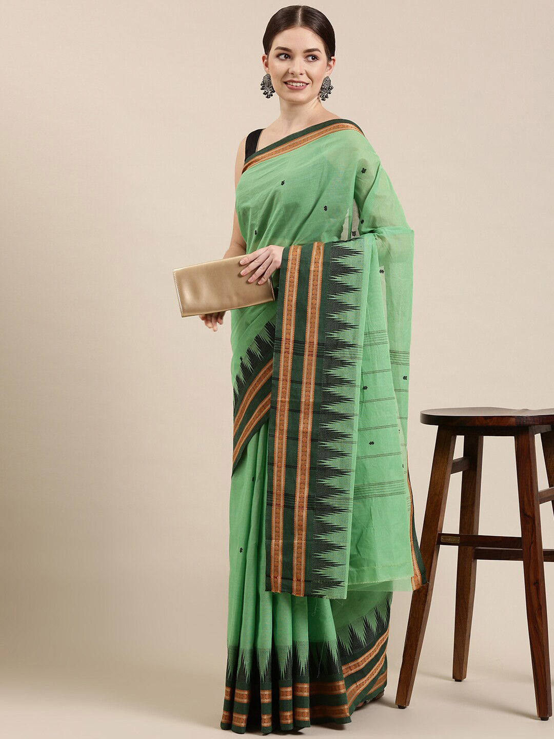 

The Chennai Silks Green & Gold-Toned Woven Design Zari Pure Cotton Saree