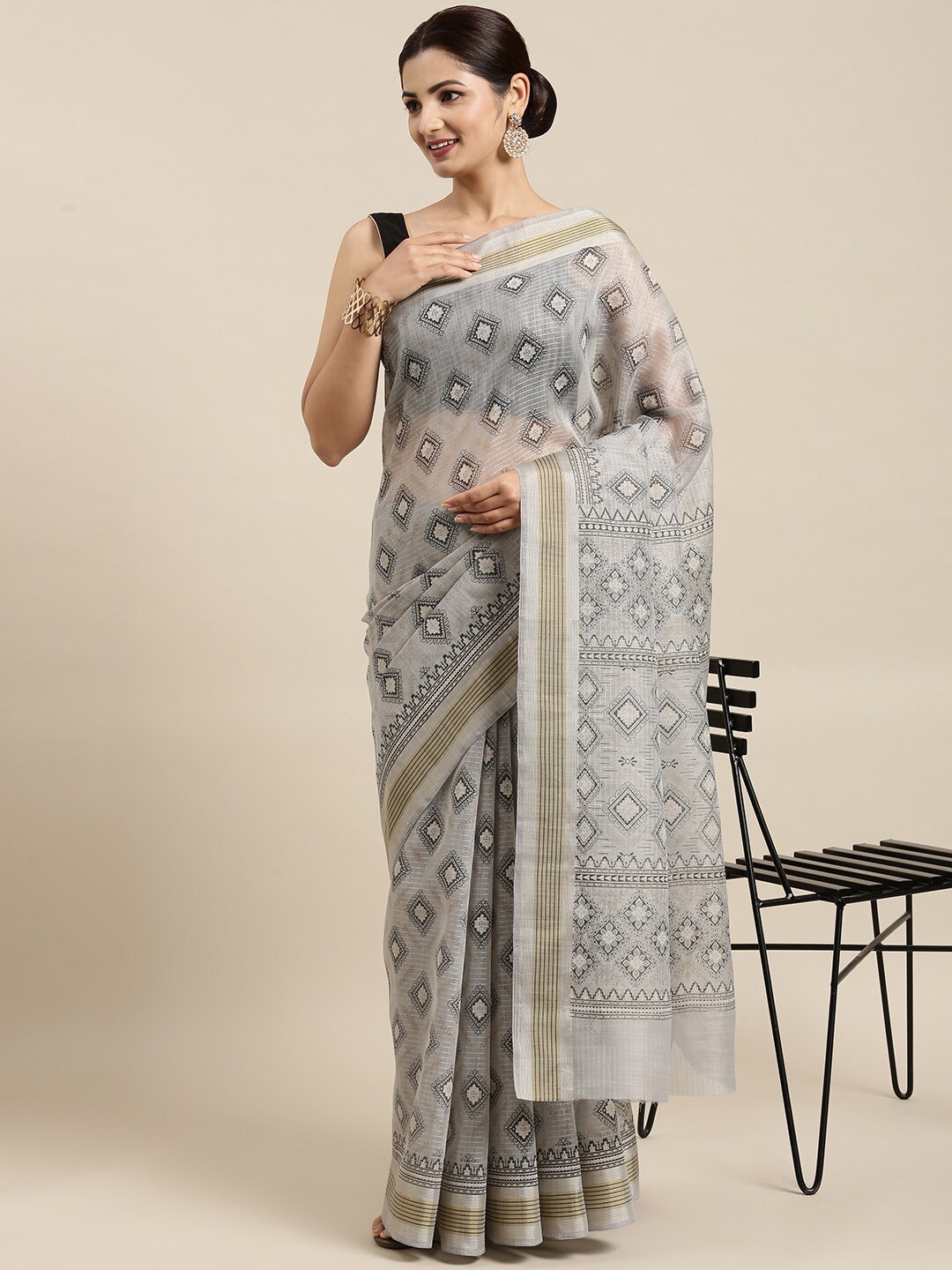 

The Chennai Silks Grey & Black Pure Cotton Fusion Saree