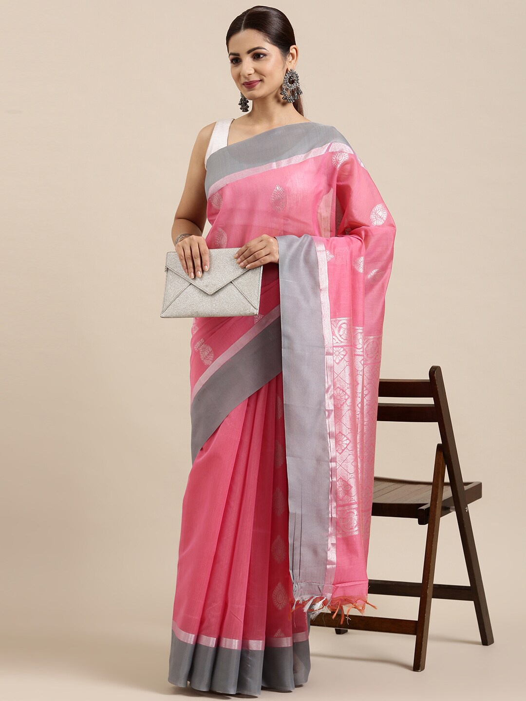 

The Chennai Silks Pink & Grey Ethnic Motifs Silk Cotton Fusion Maheshwari Saree